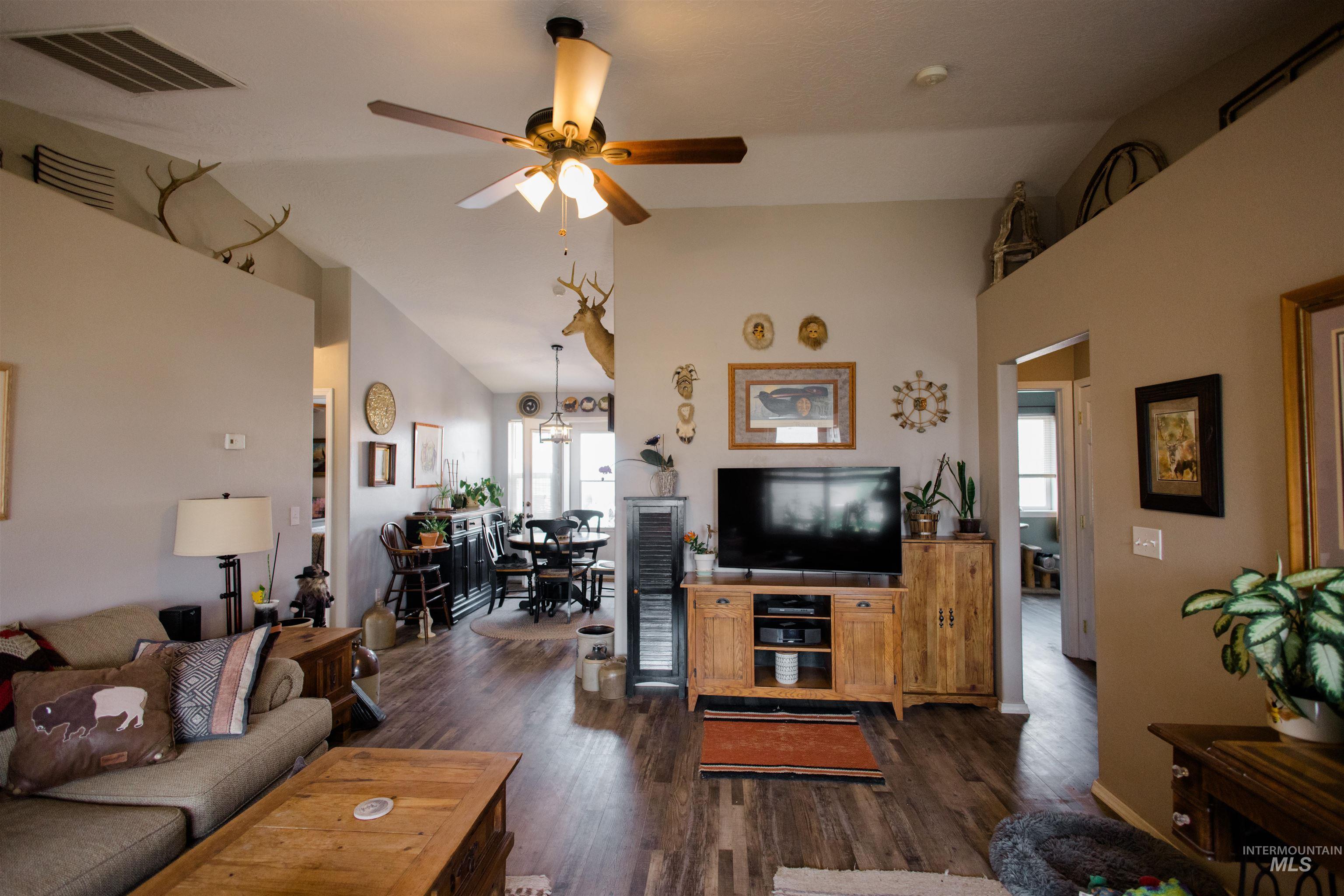 1188 Ne Rockridge Property Photo 4