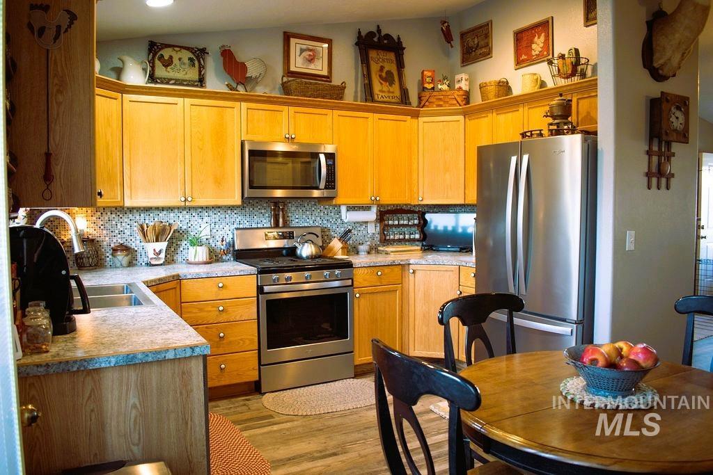 1188 Ne Rockridge Property Photo 7