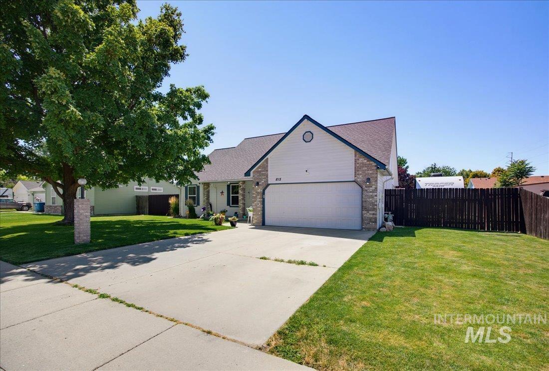 815 Shane Place Property Photo 4