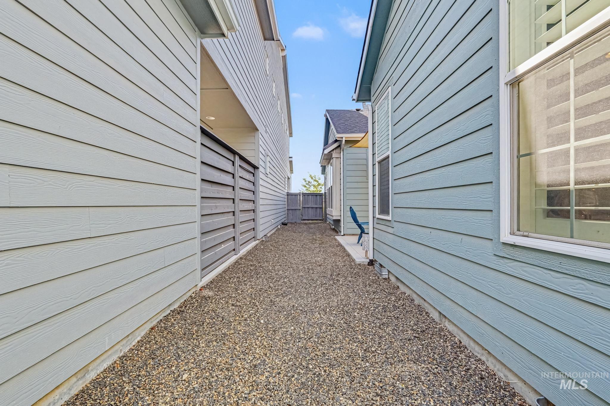 10156 Davies St Property Photo 17