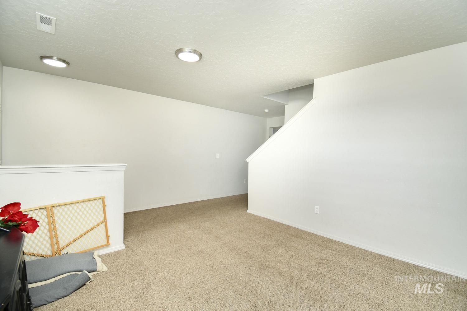 17713 N Onaway Ave Property Photo 5