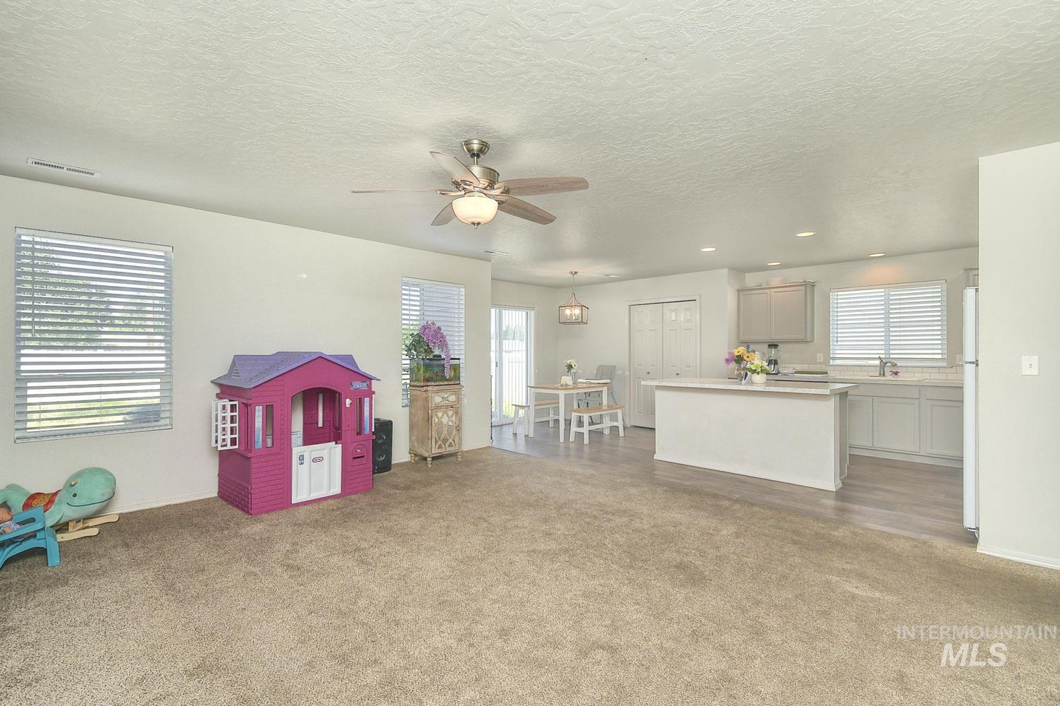 17713 N Onaway Ave Property Photo 7