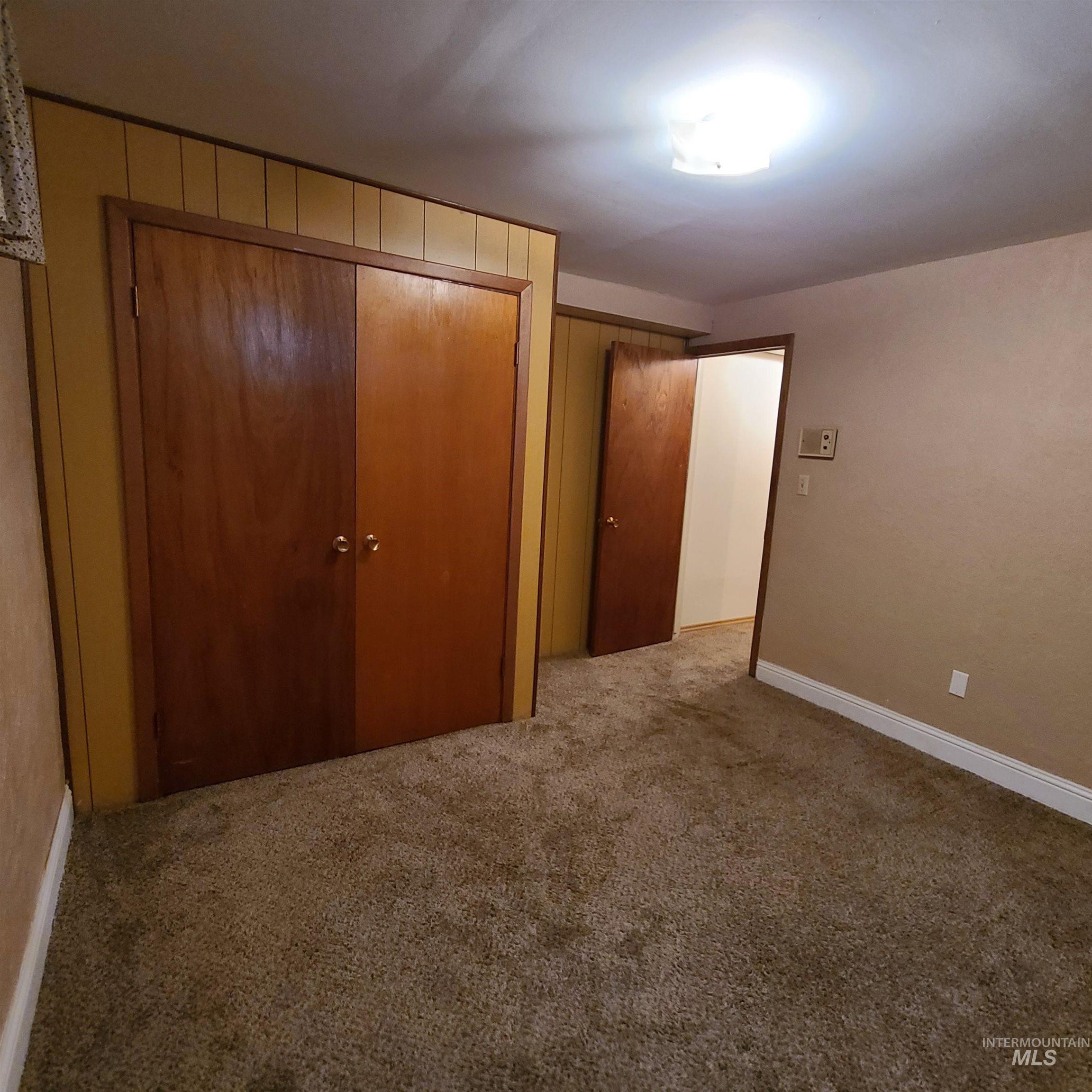1298 E 2nd Property Photo 22