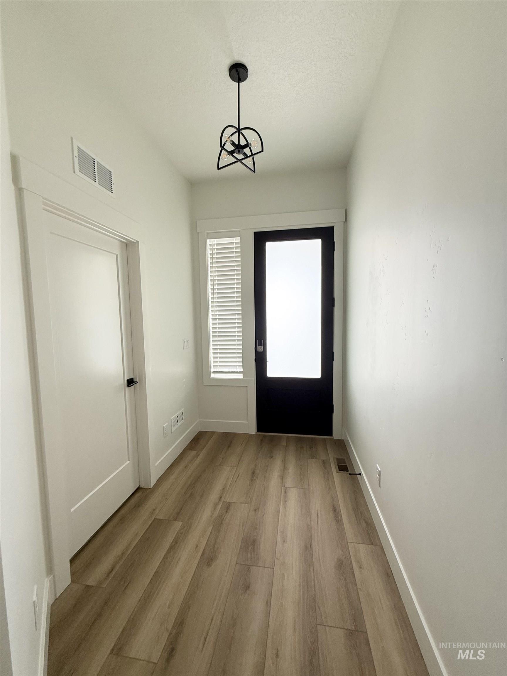 440 S Radiator Way Property Photo 3