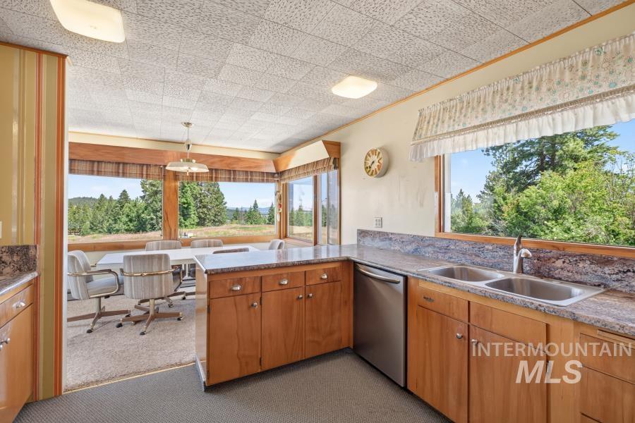 1011 Hall Rd. Property Photo 10