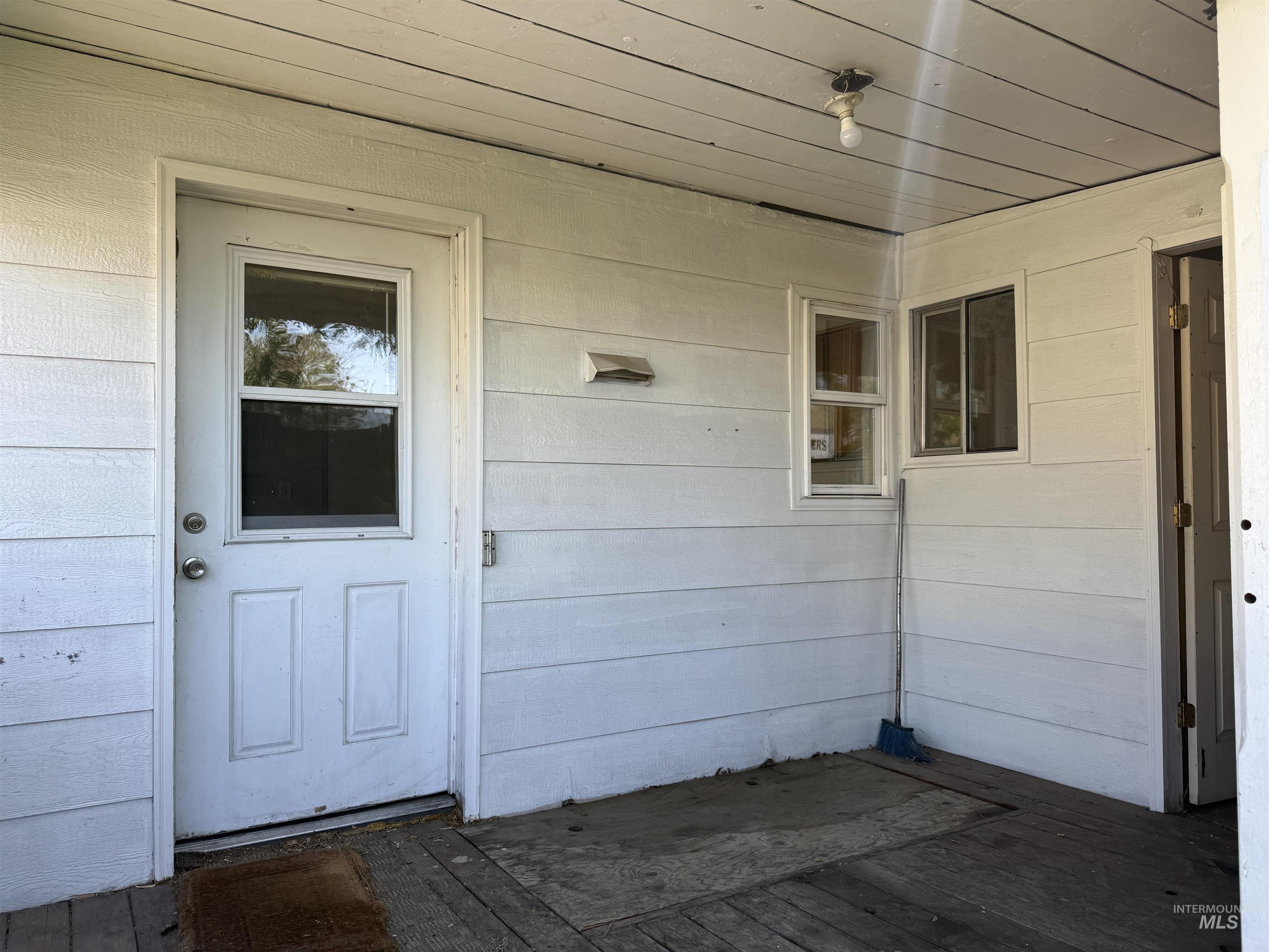 119 25th St. Property Photo 2