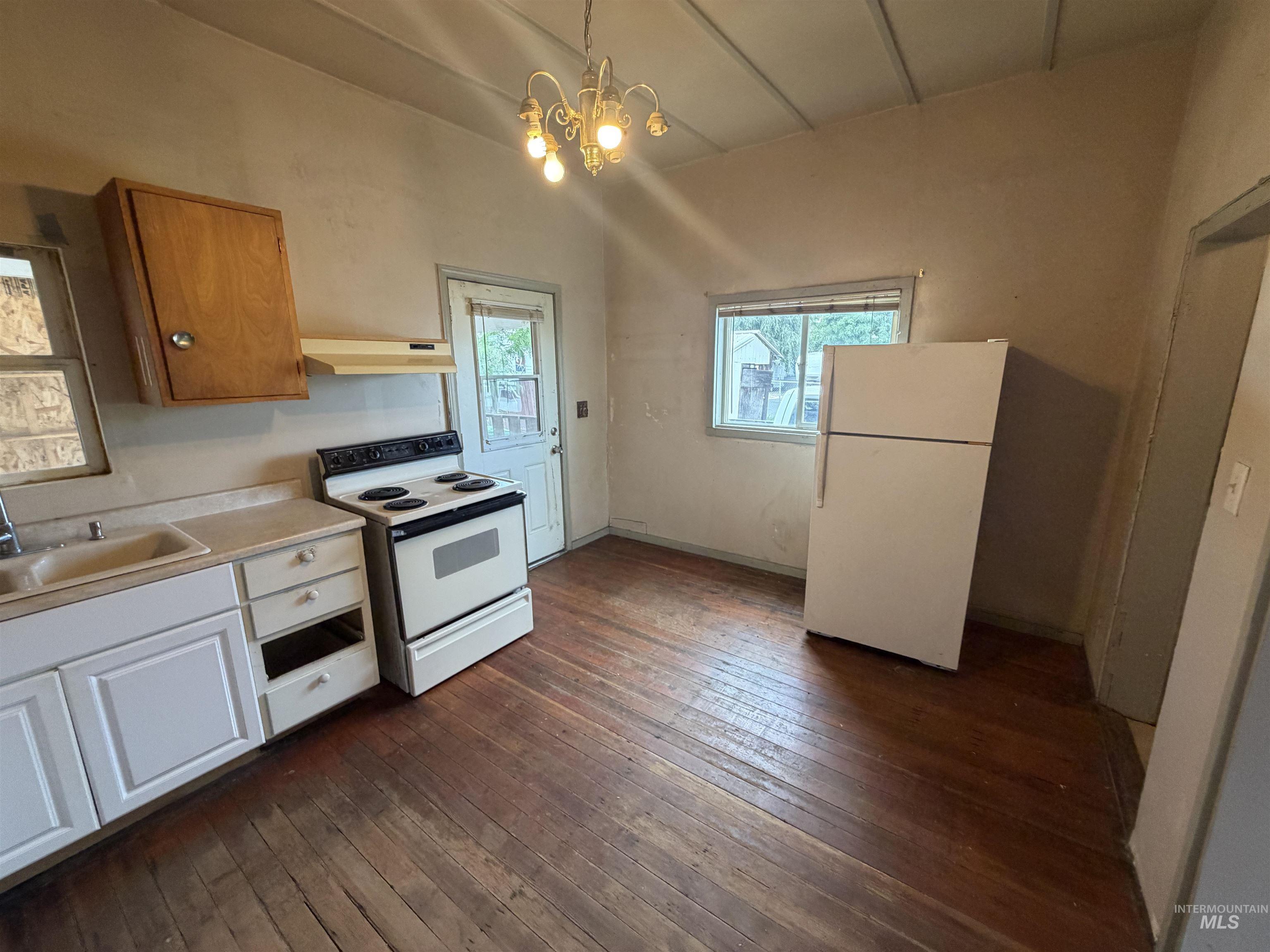 119 25th St. Property Photo 4