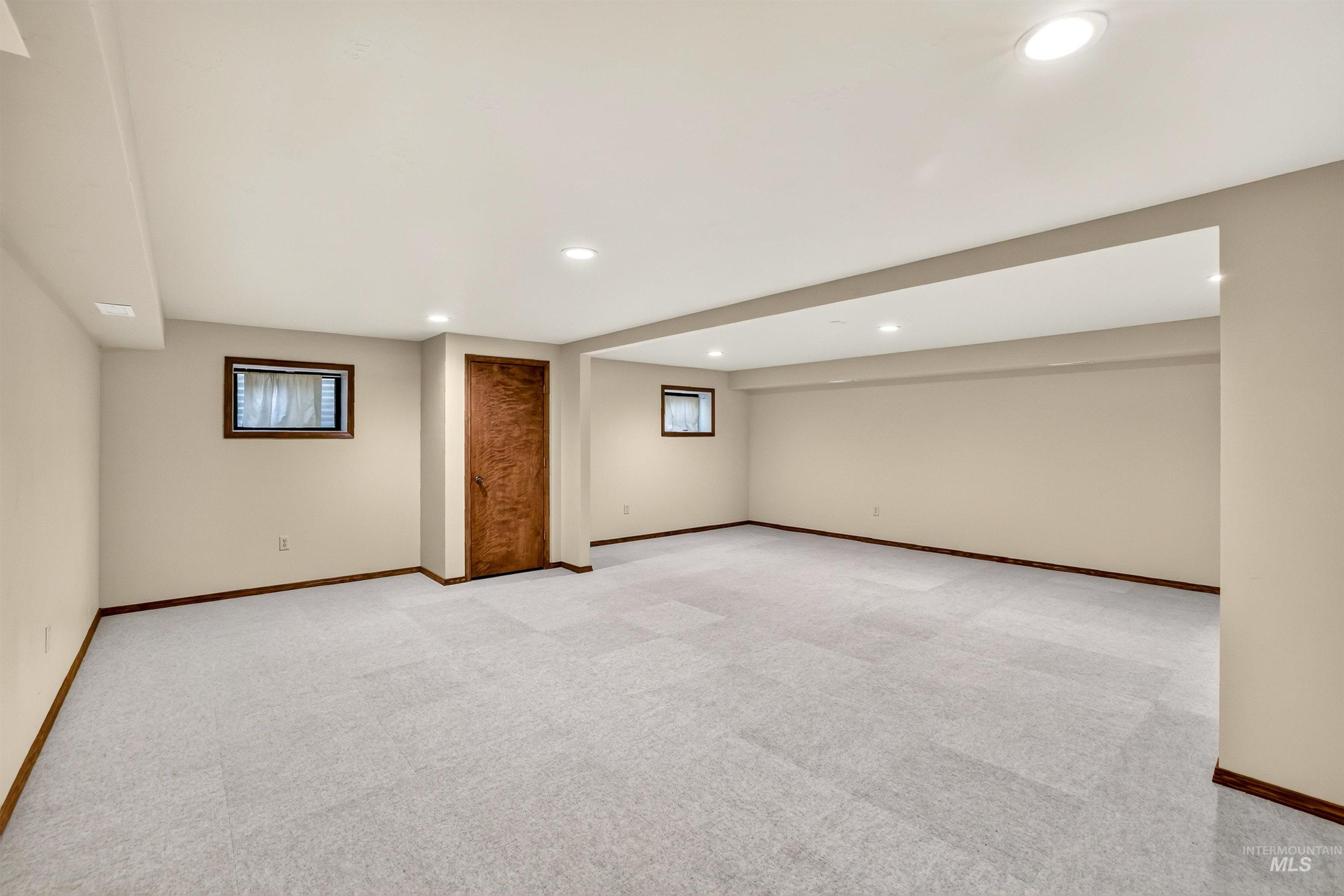 516 Skyline Dr Property Photo 43