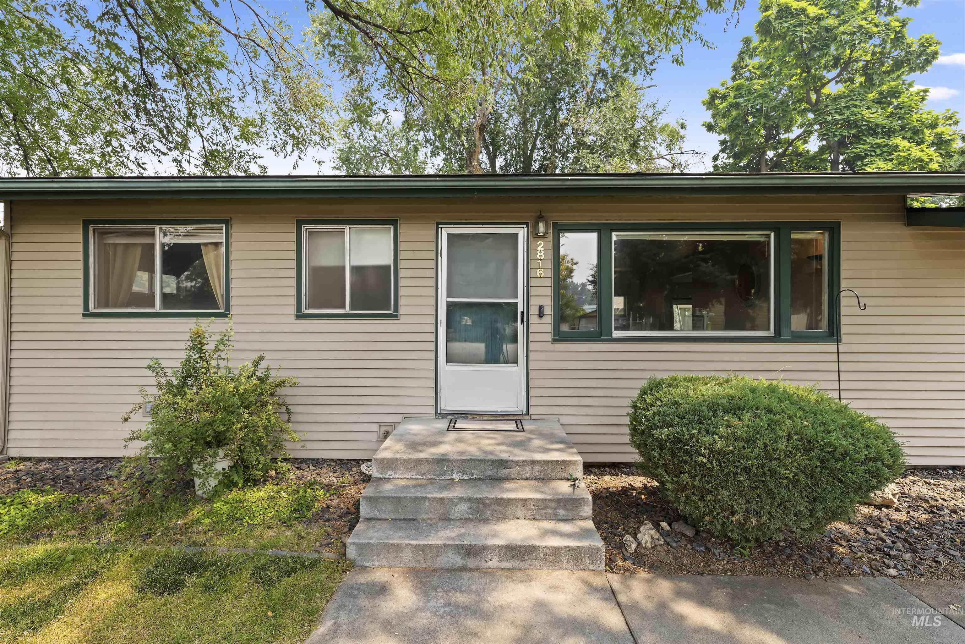 2816 N Innis Property Photo 1