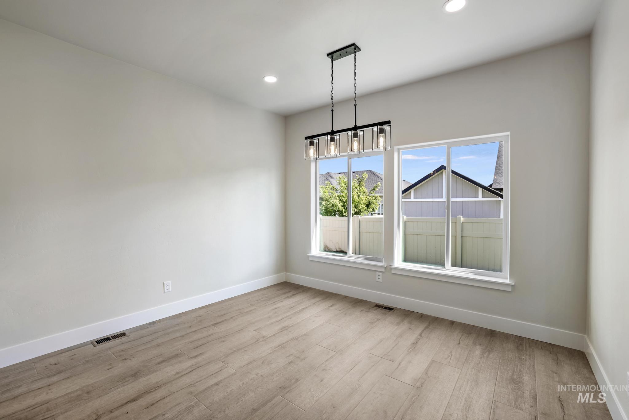 2194 Caribel St Property Photo 12