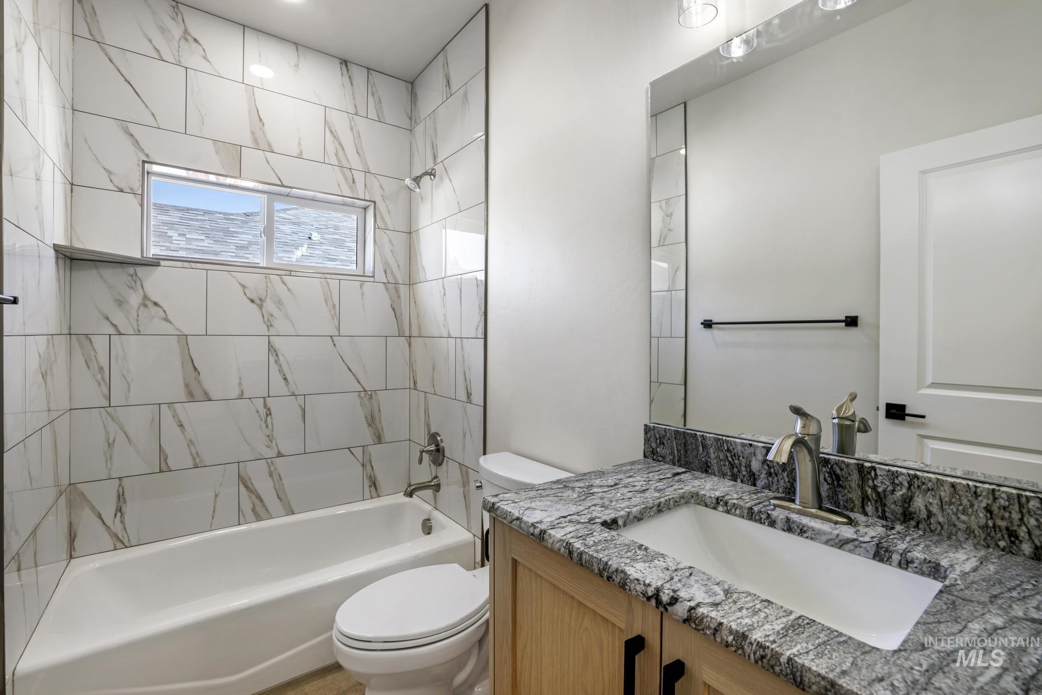 2194 Caribel St Property Photo 21