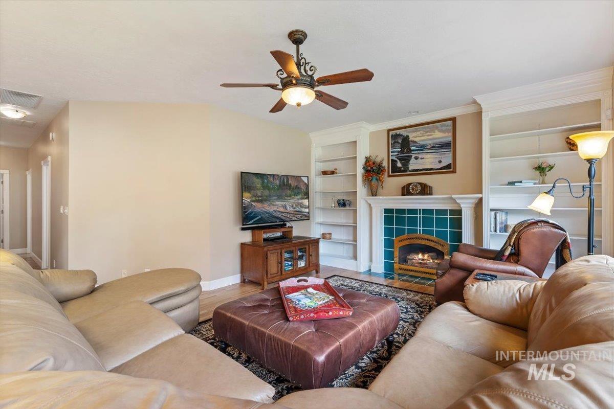 5184 N Greyloch Property Photo 10