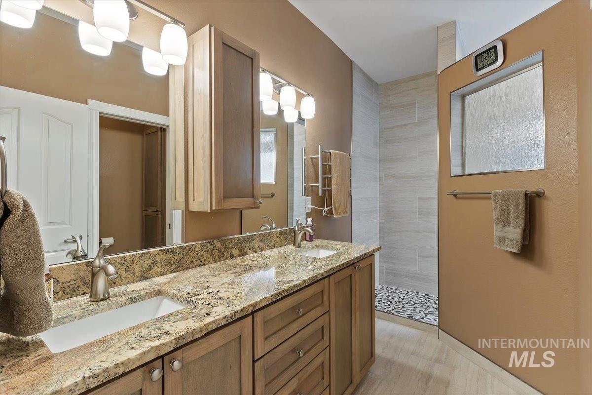 5184 N Greyloch Property Photo 14