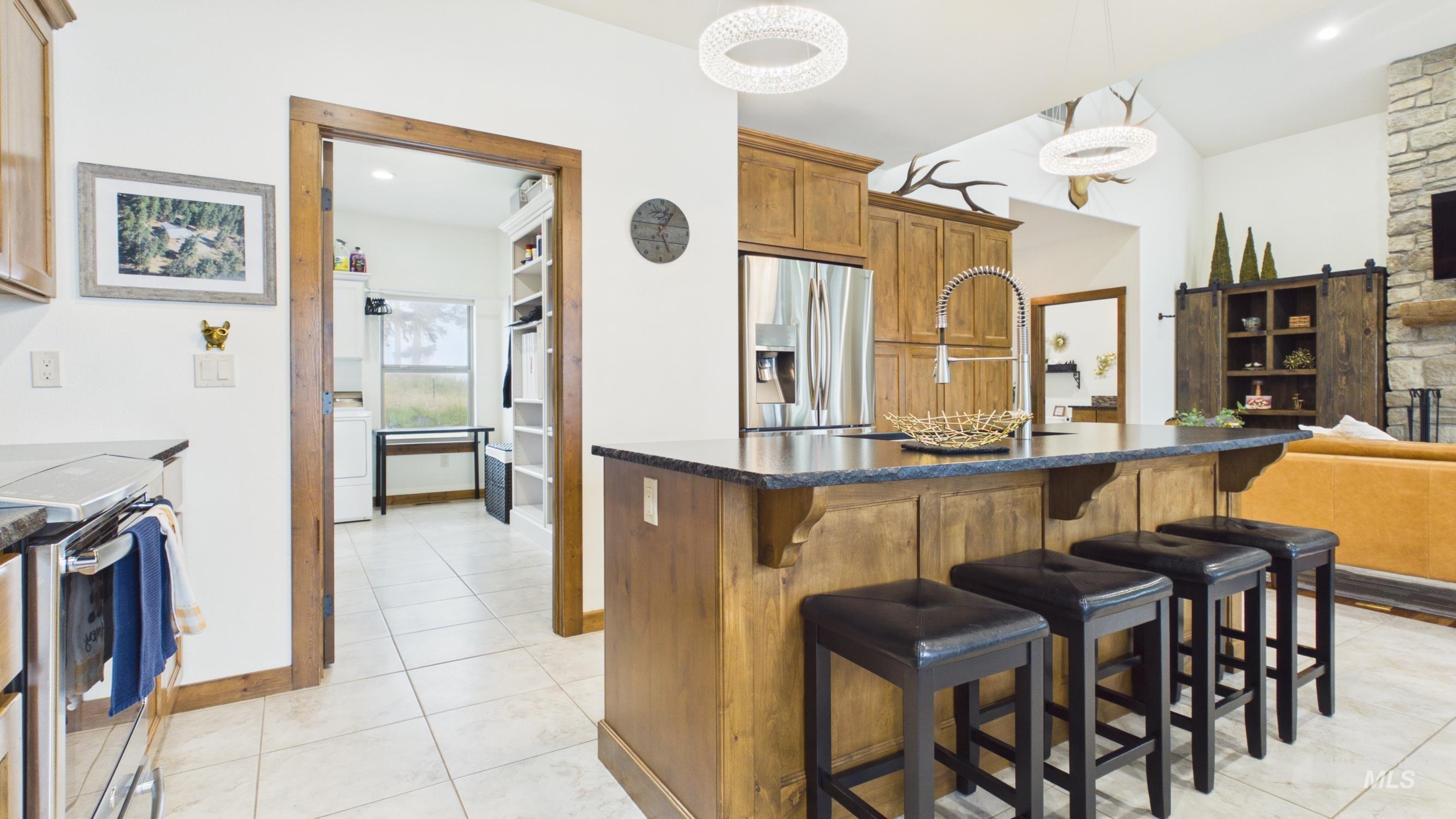 1874 Cedar Ridge Drive Property Photo 10