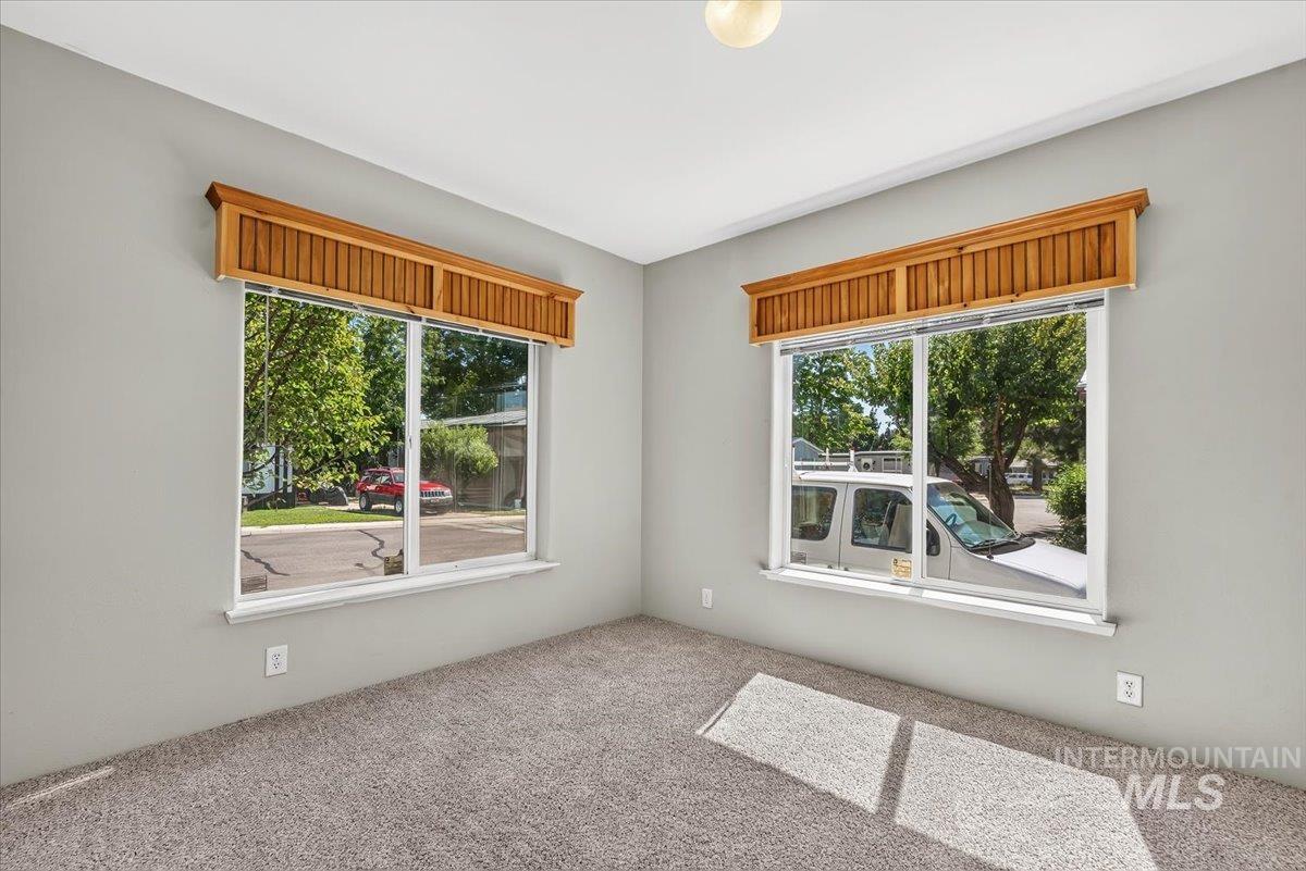 456 W Greenleaf St. Property Photo 18