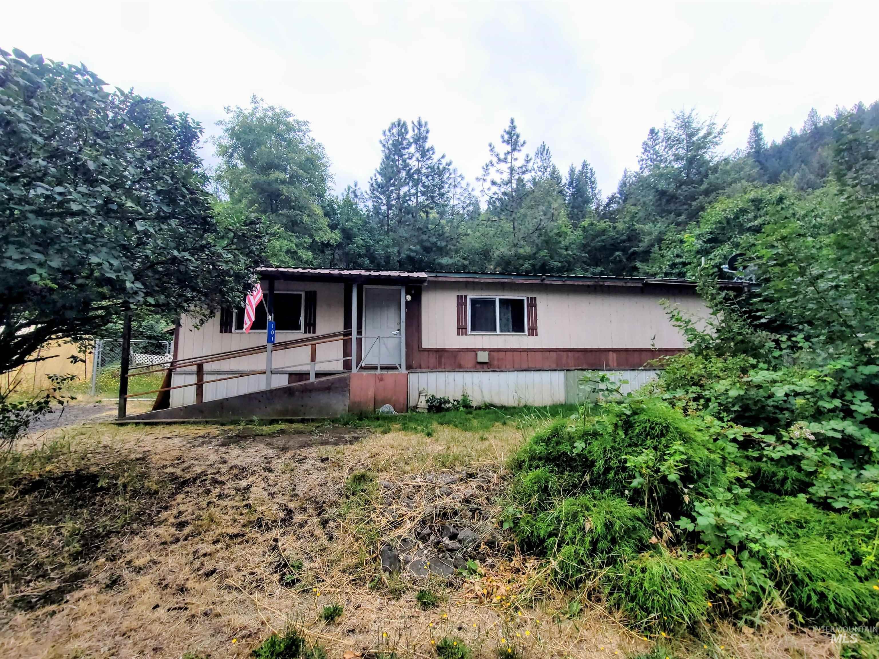 101 Waterfall Loop Property Photo 2