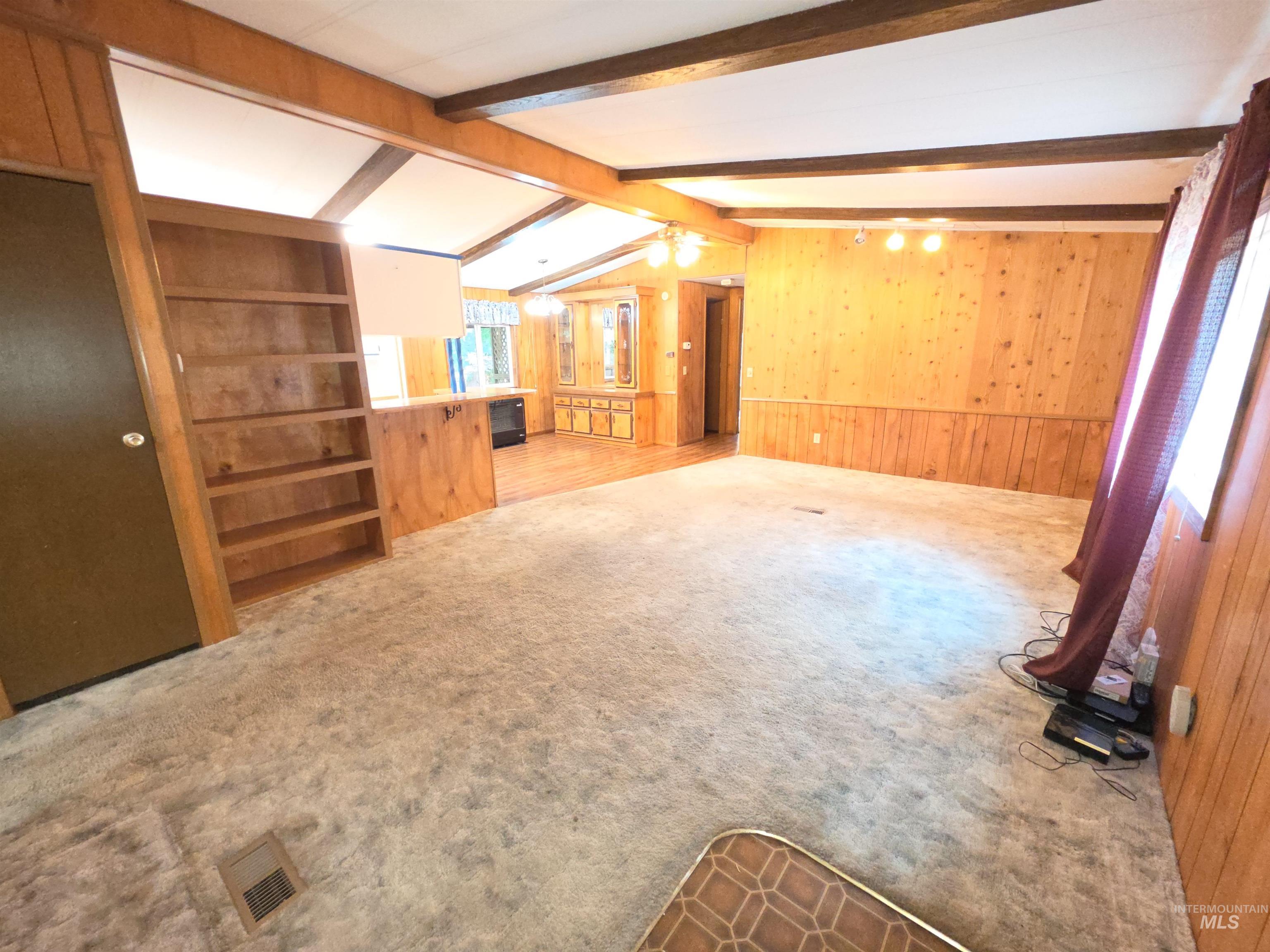 101 Waterfall Loop Property Photo 6