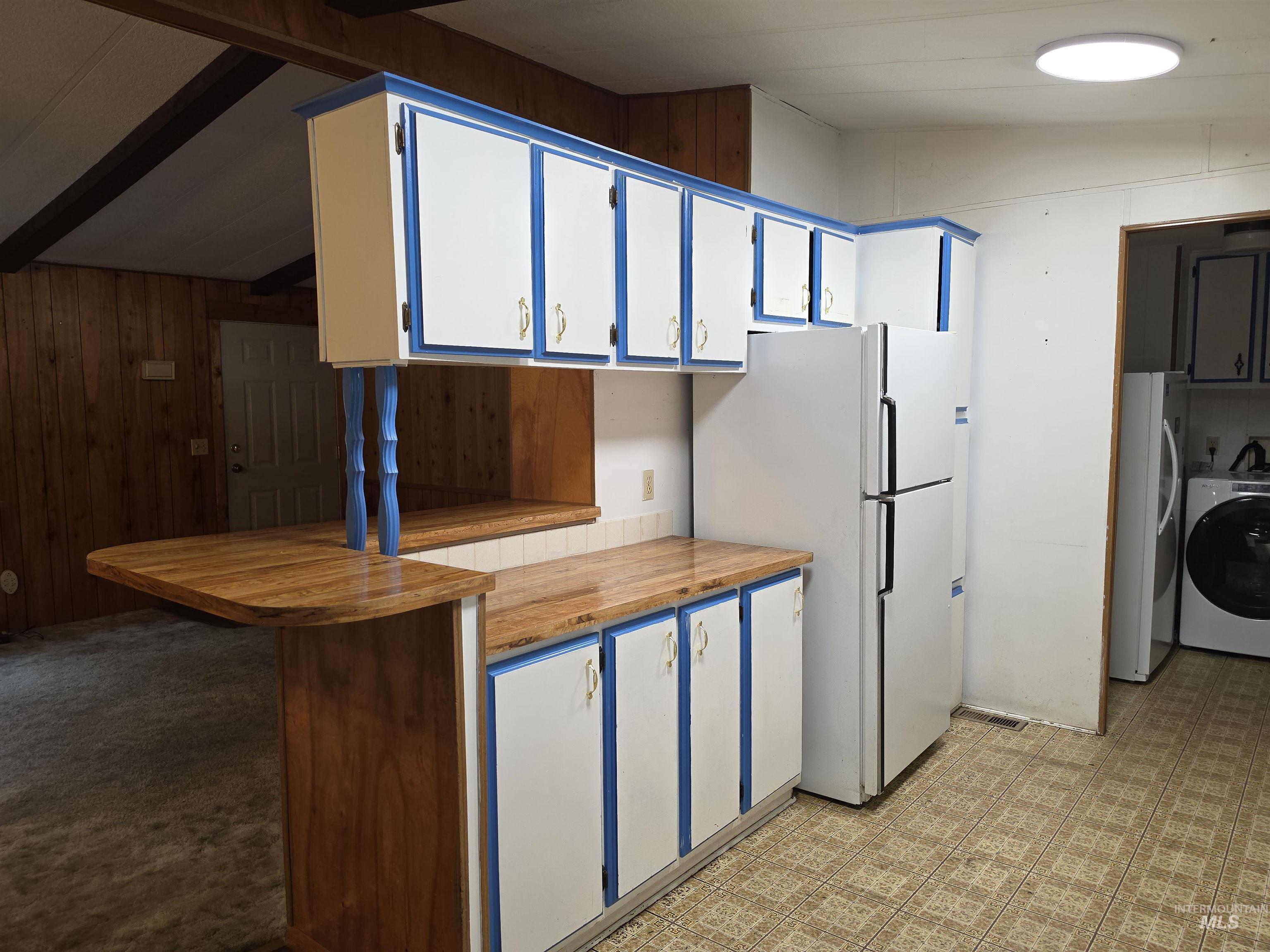 101 Waterfall Loop Property Photo 13