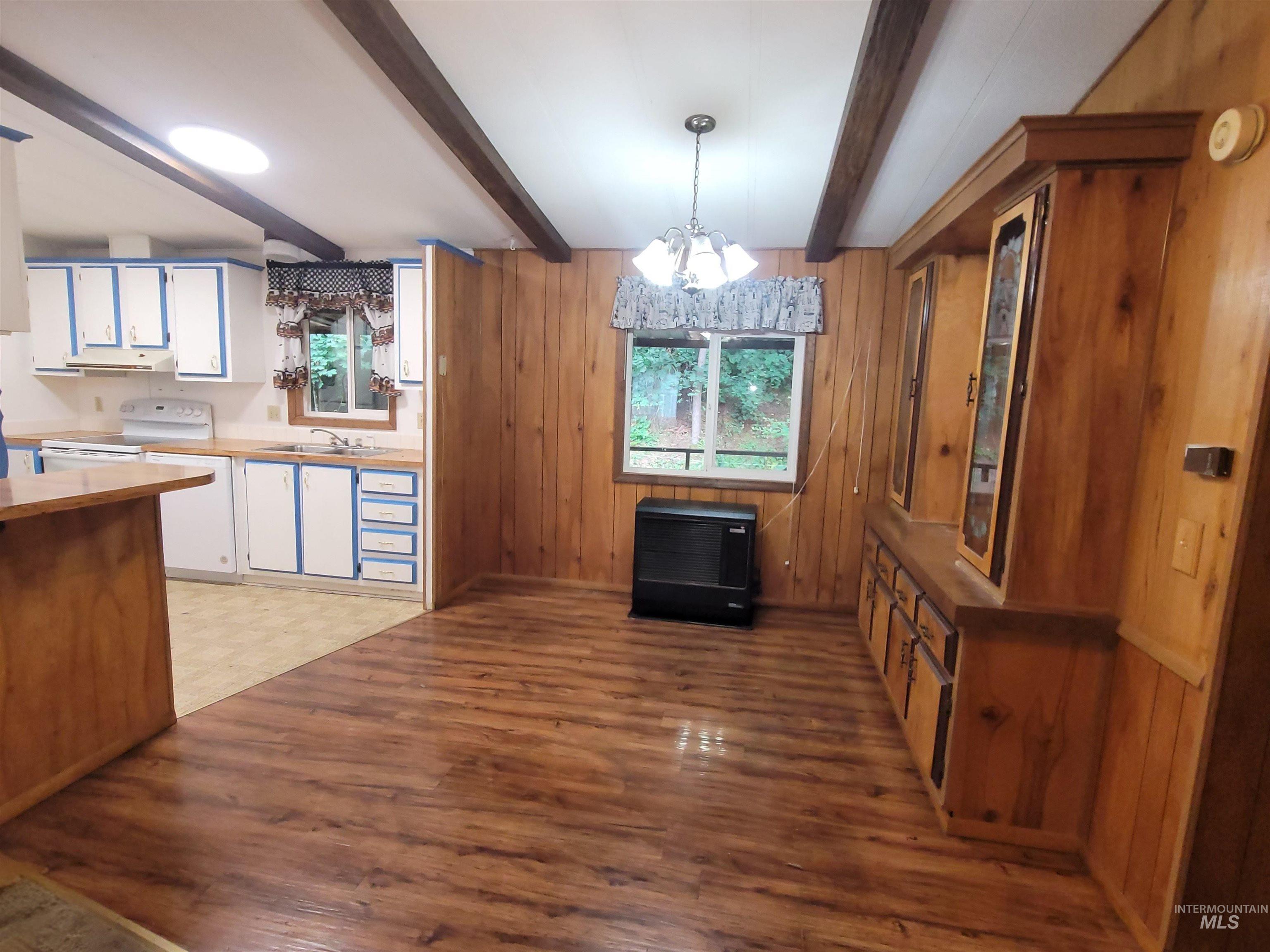 101 Waterfall Loop Property Photo 16