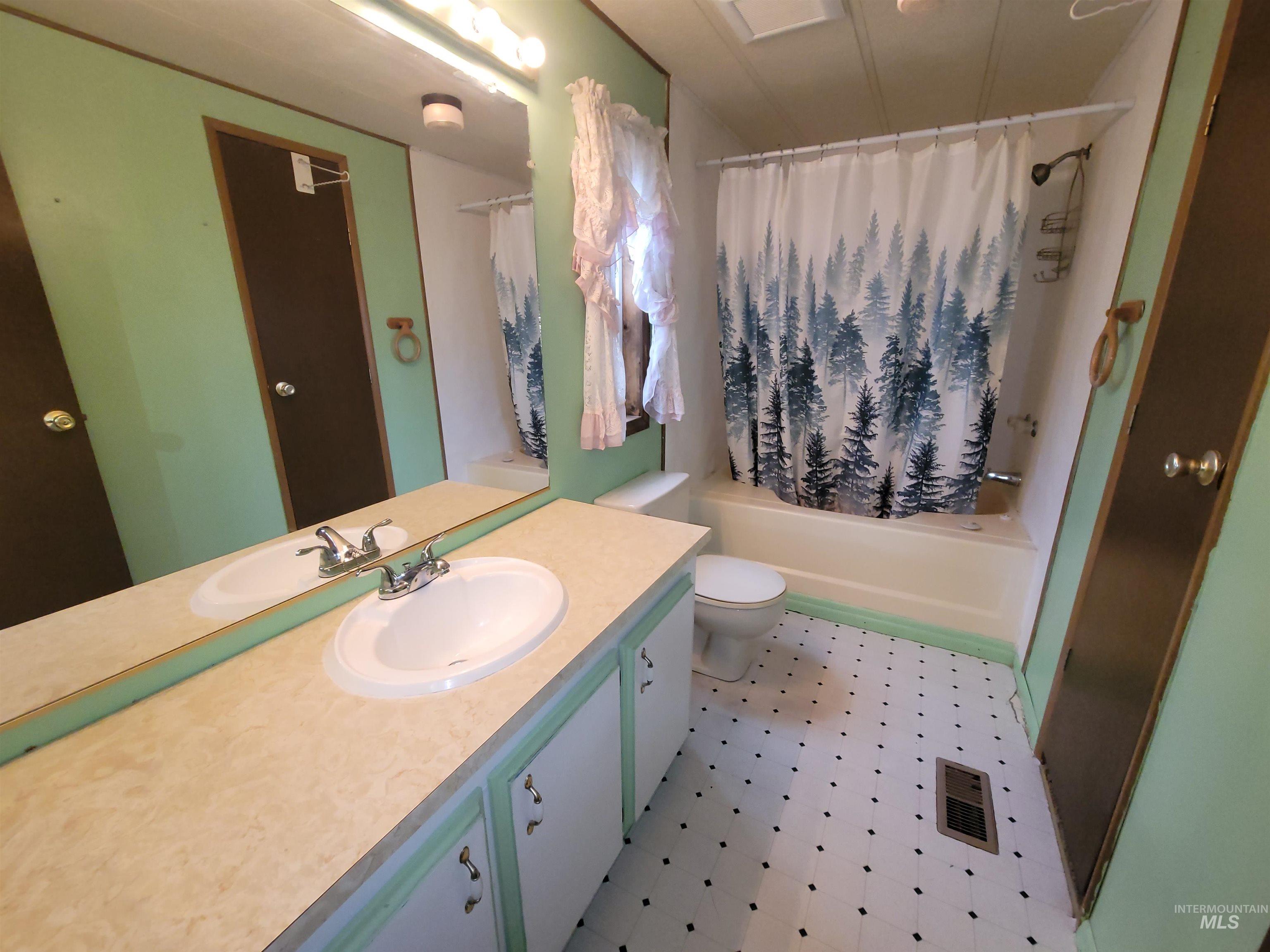 101 Waterfall Loop Property Photo 18
