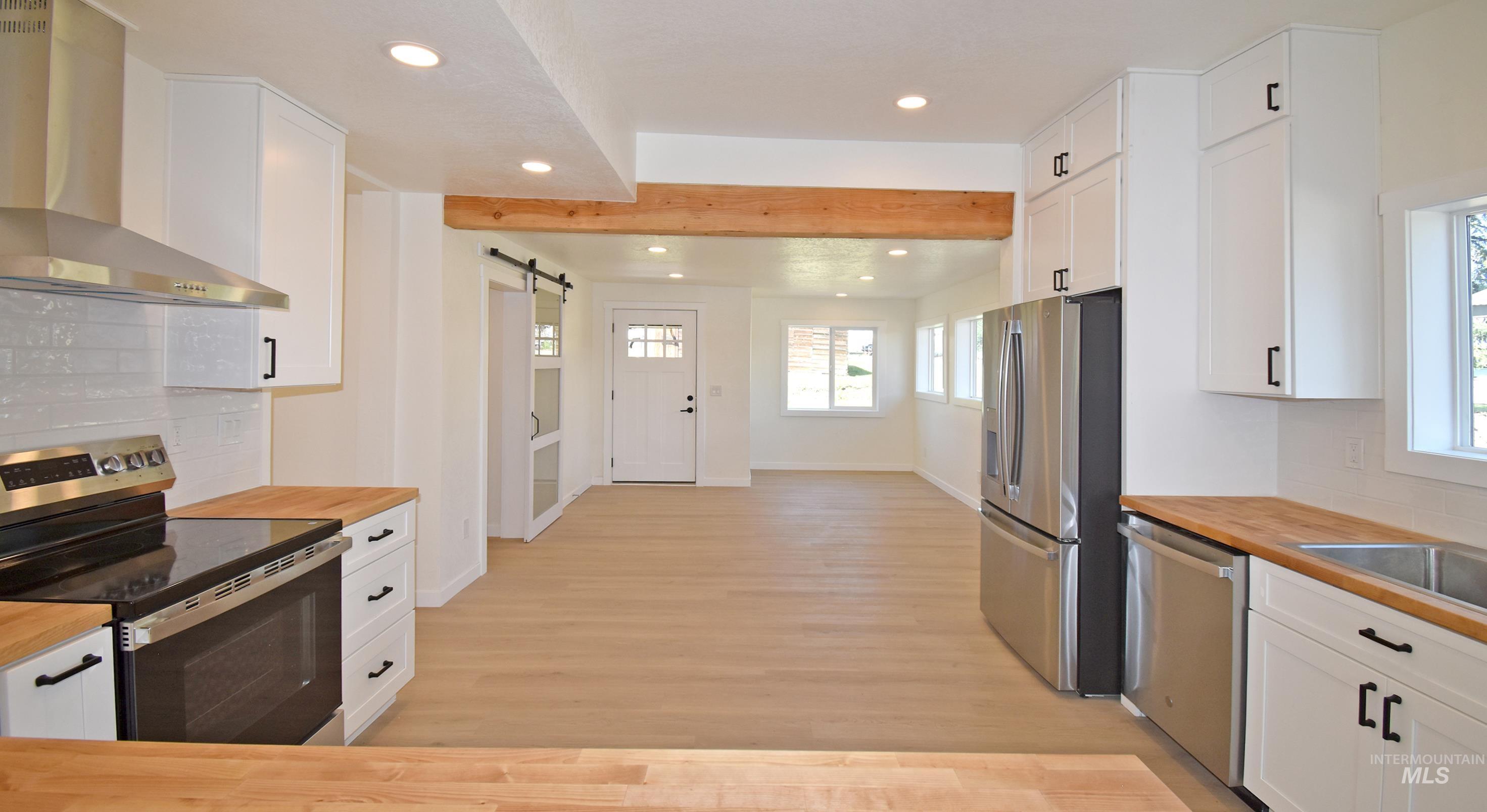 413 Ellis Avenue Property Photo 6