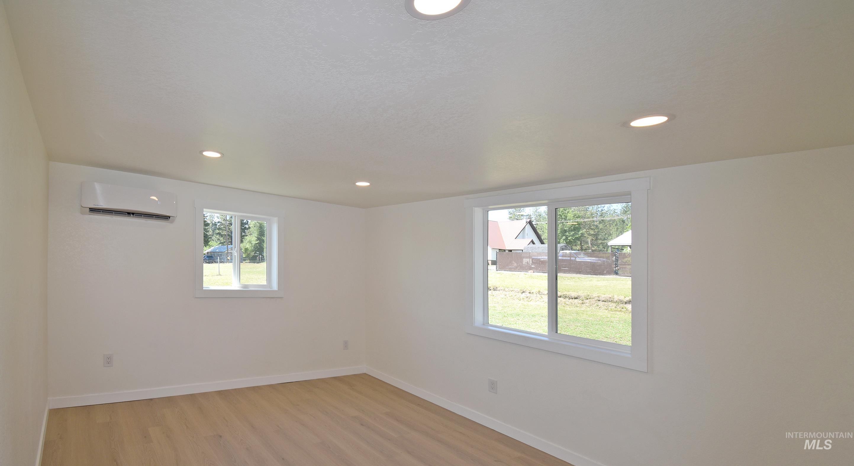 413 Ellis Avenue Property Photo 17