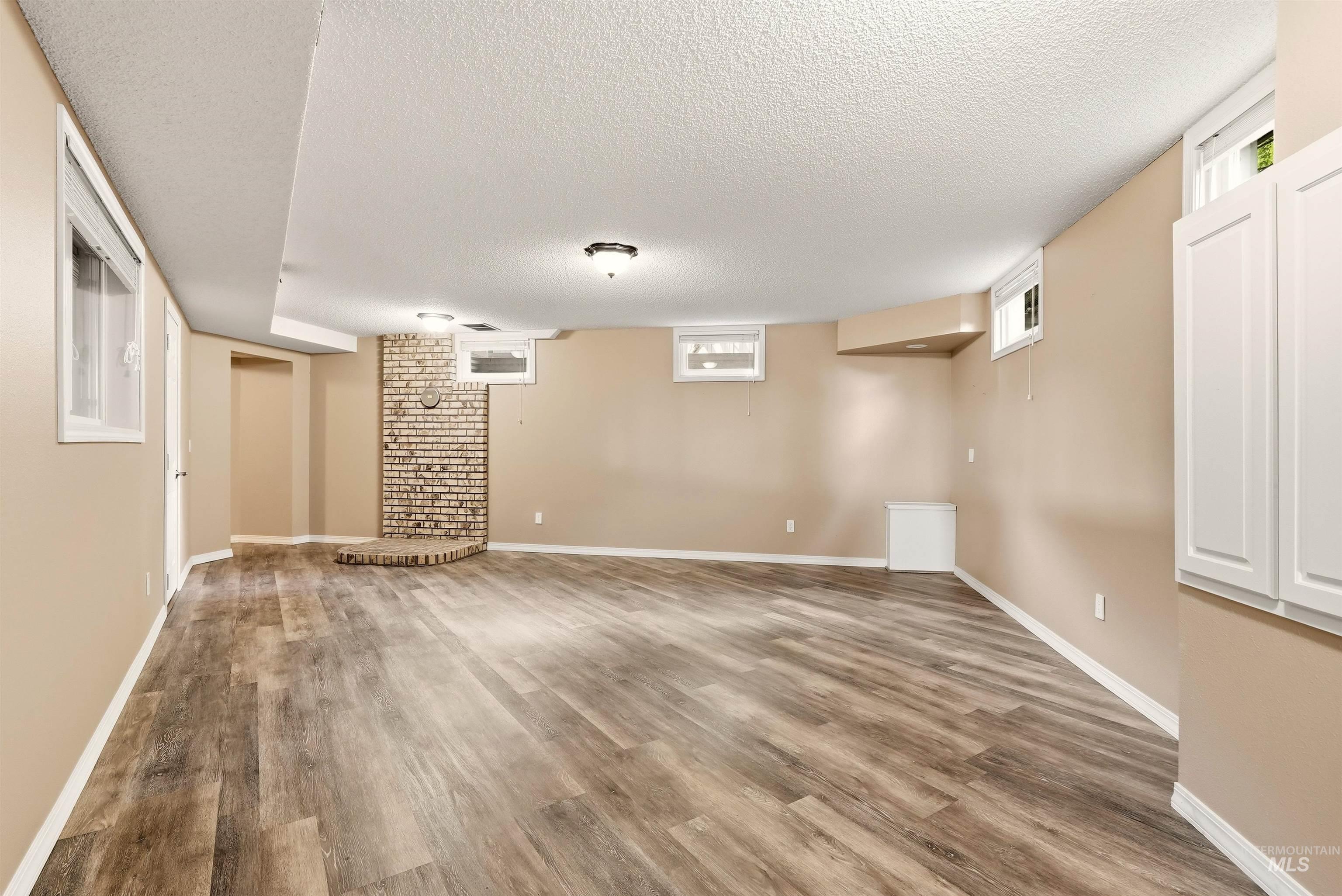 2624 Grandview Drive Property Photo 22