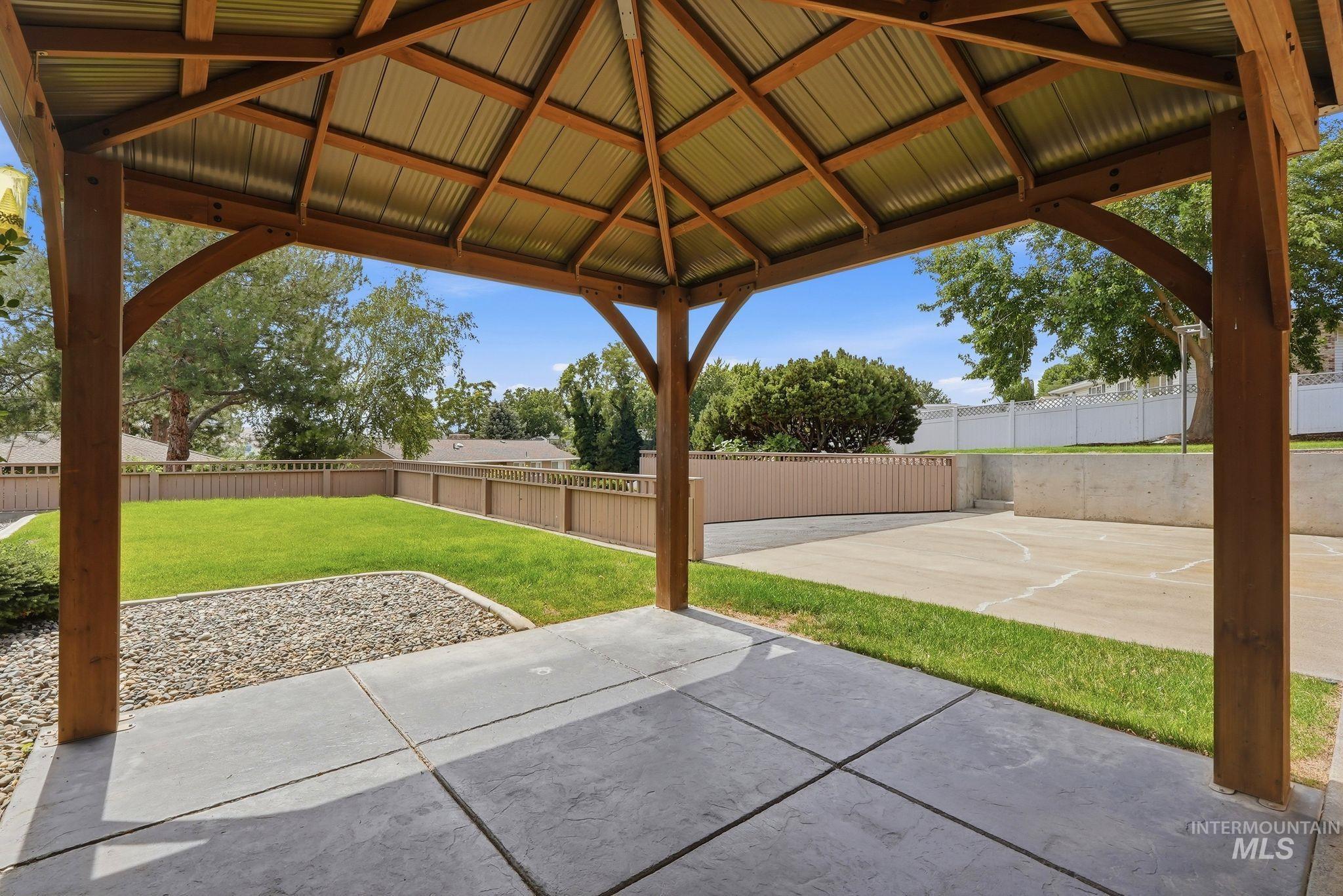 2624 Grandview Drive Property Photo 40