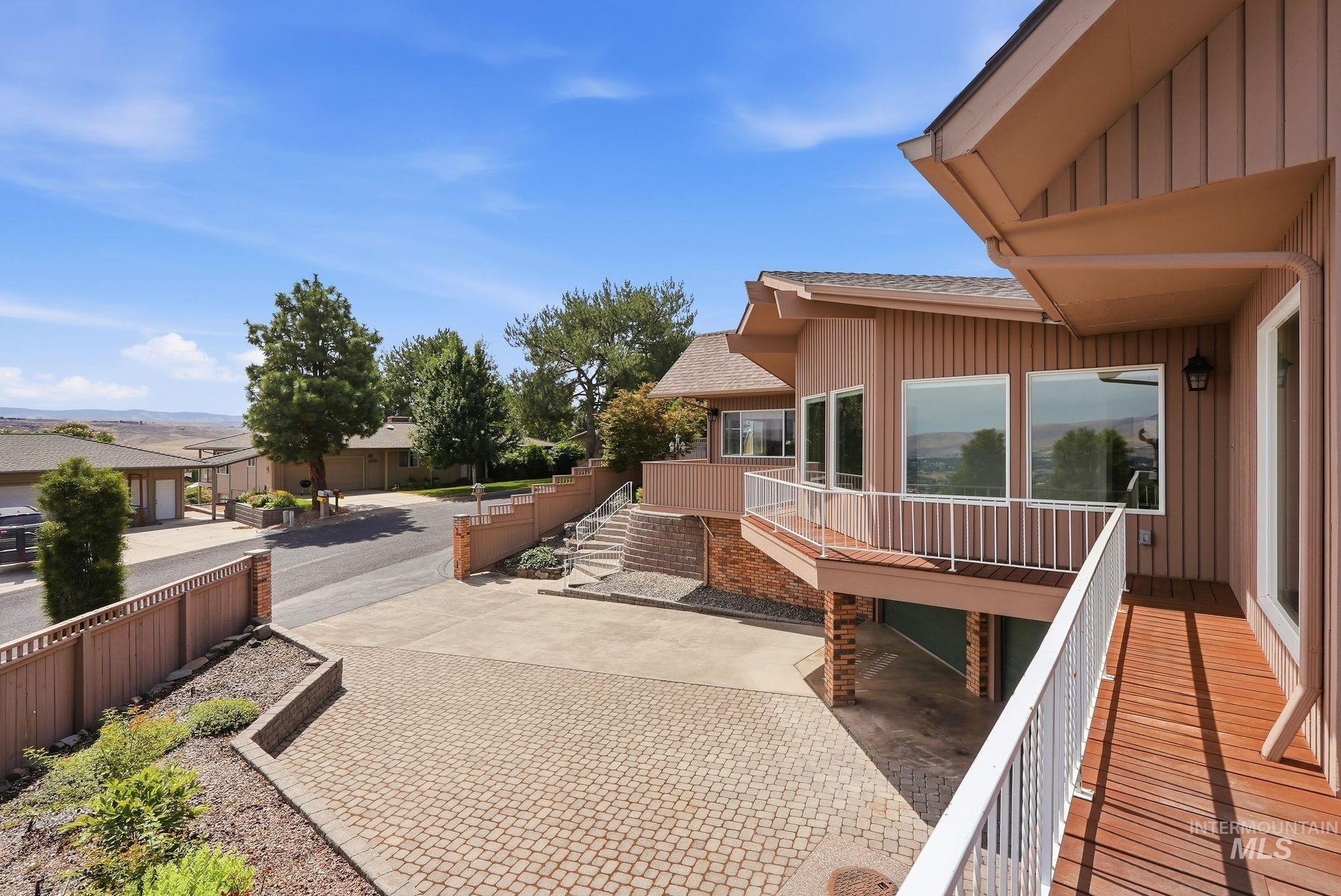 2624 Grandview Drive Property Photo 46