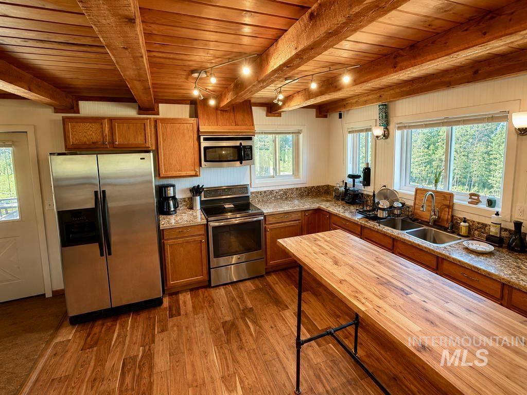 40 Atkin Lane Property Photo 3