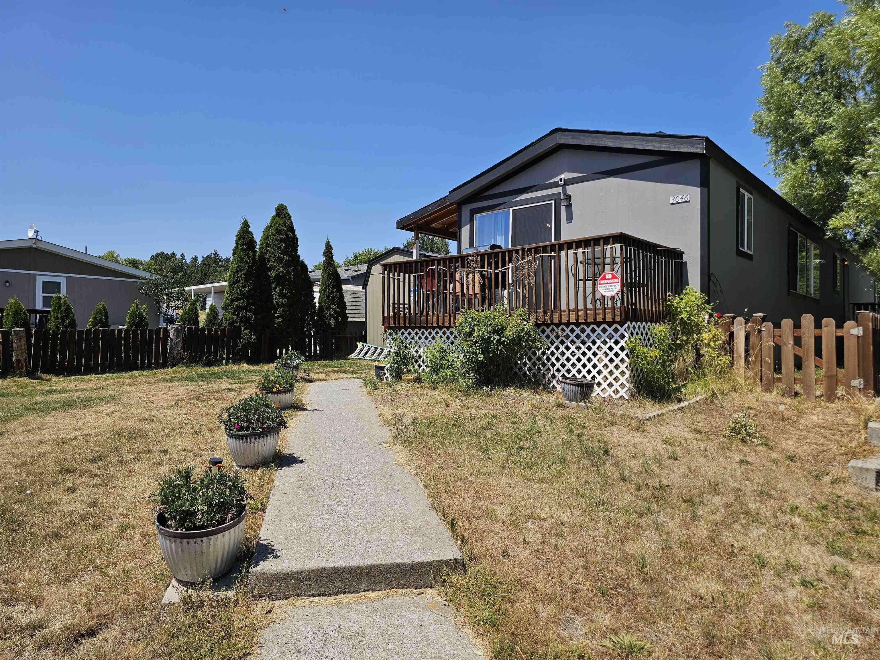 609 N Almon Property Photo 1