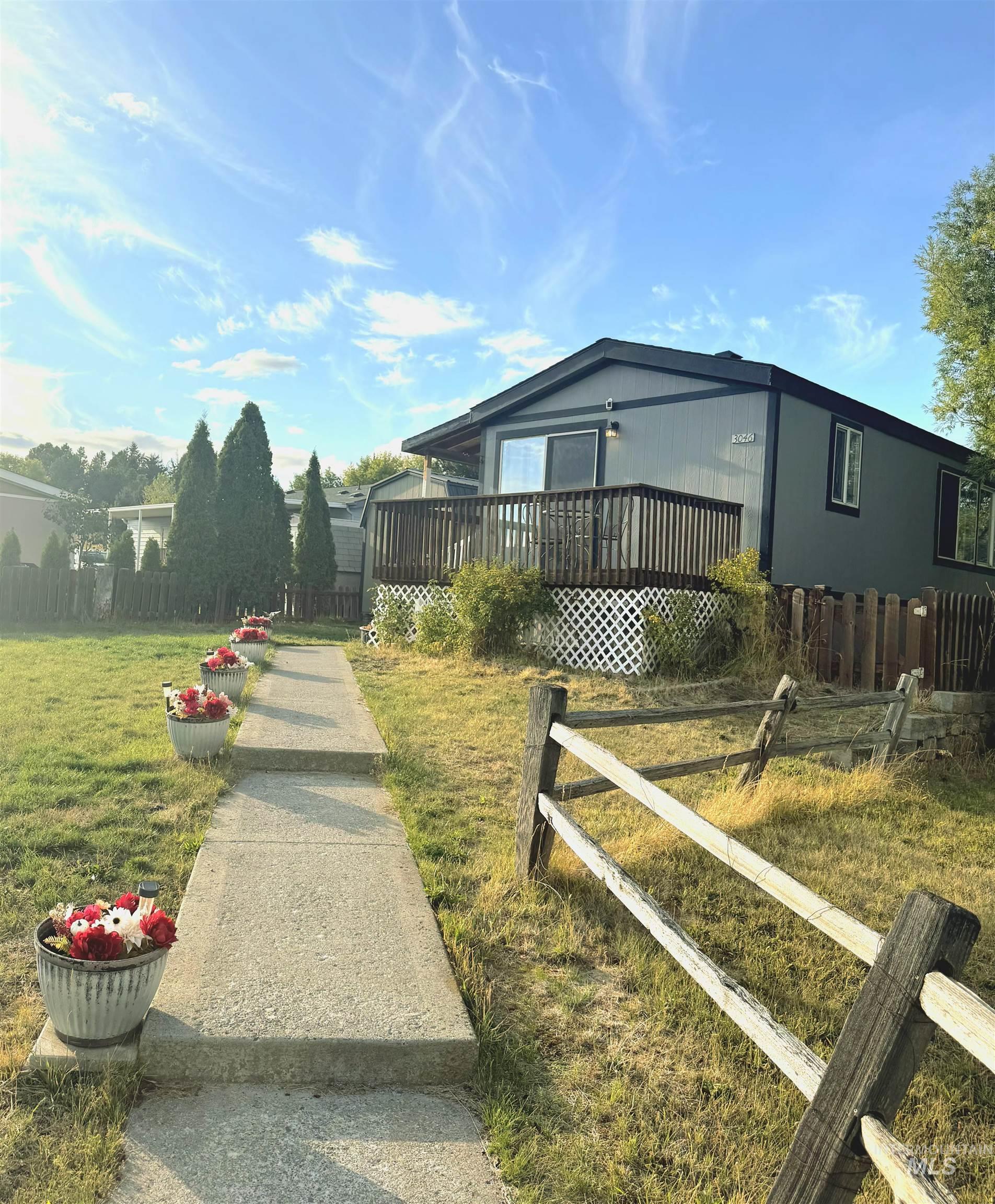 609 N Almon Property Photo 1