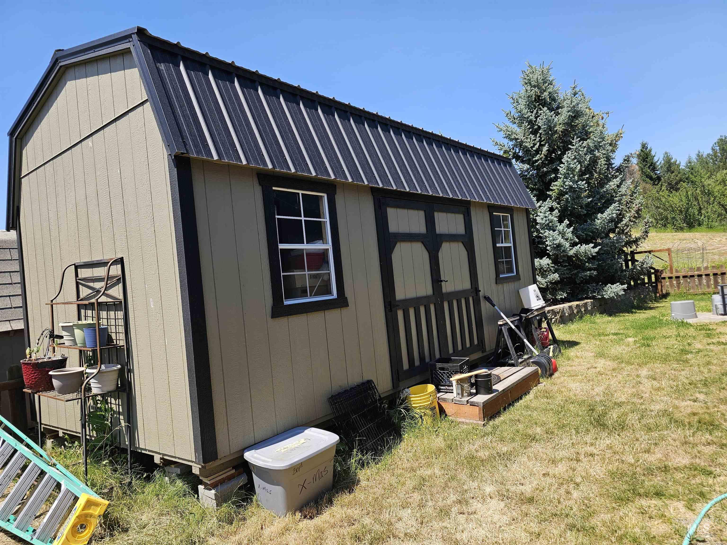 609 N Almon Property Photo 2