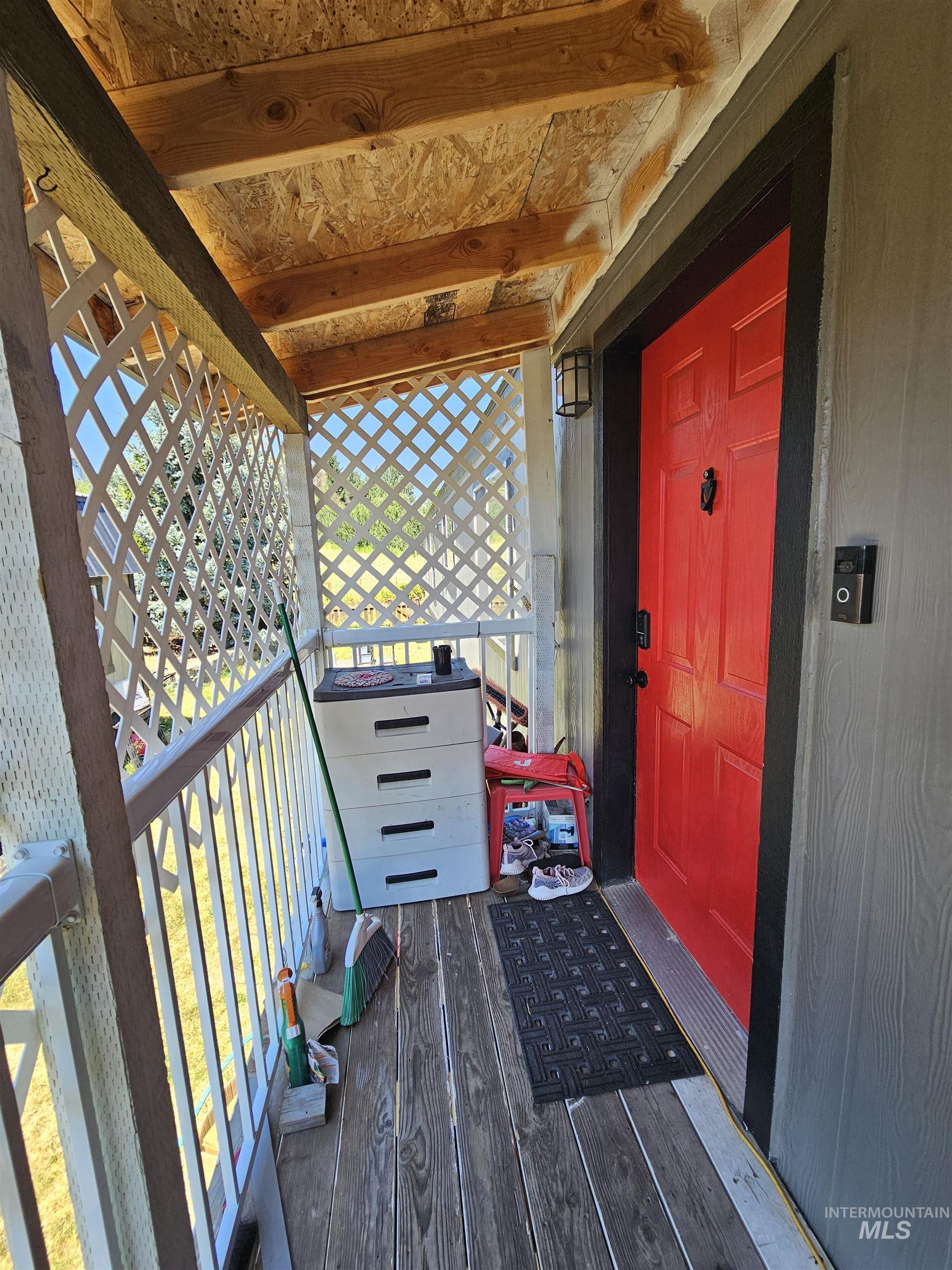 609 N Almon Property Photo 3