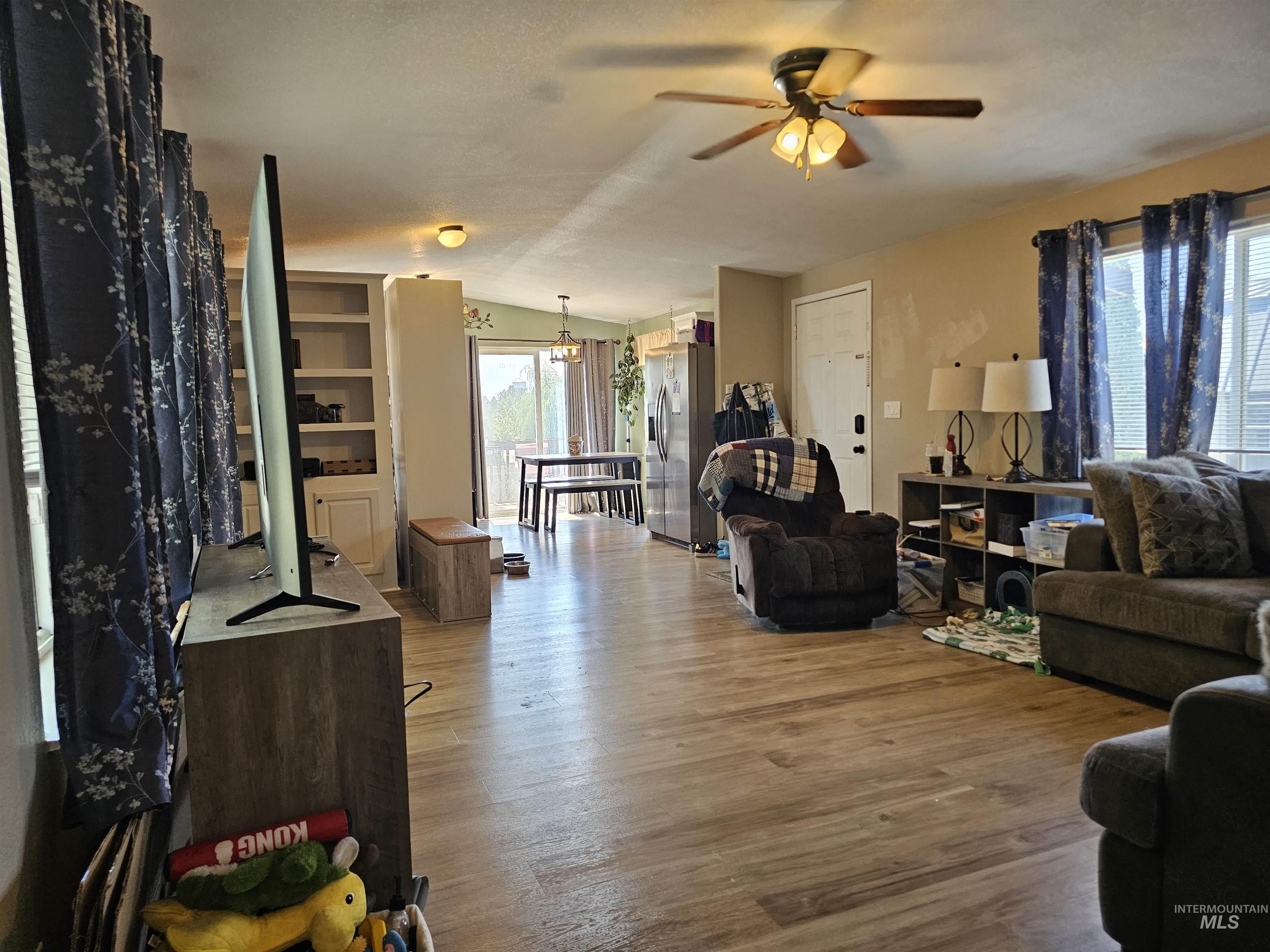 609 N Almon Property Photo 6