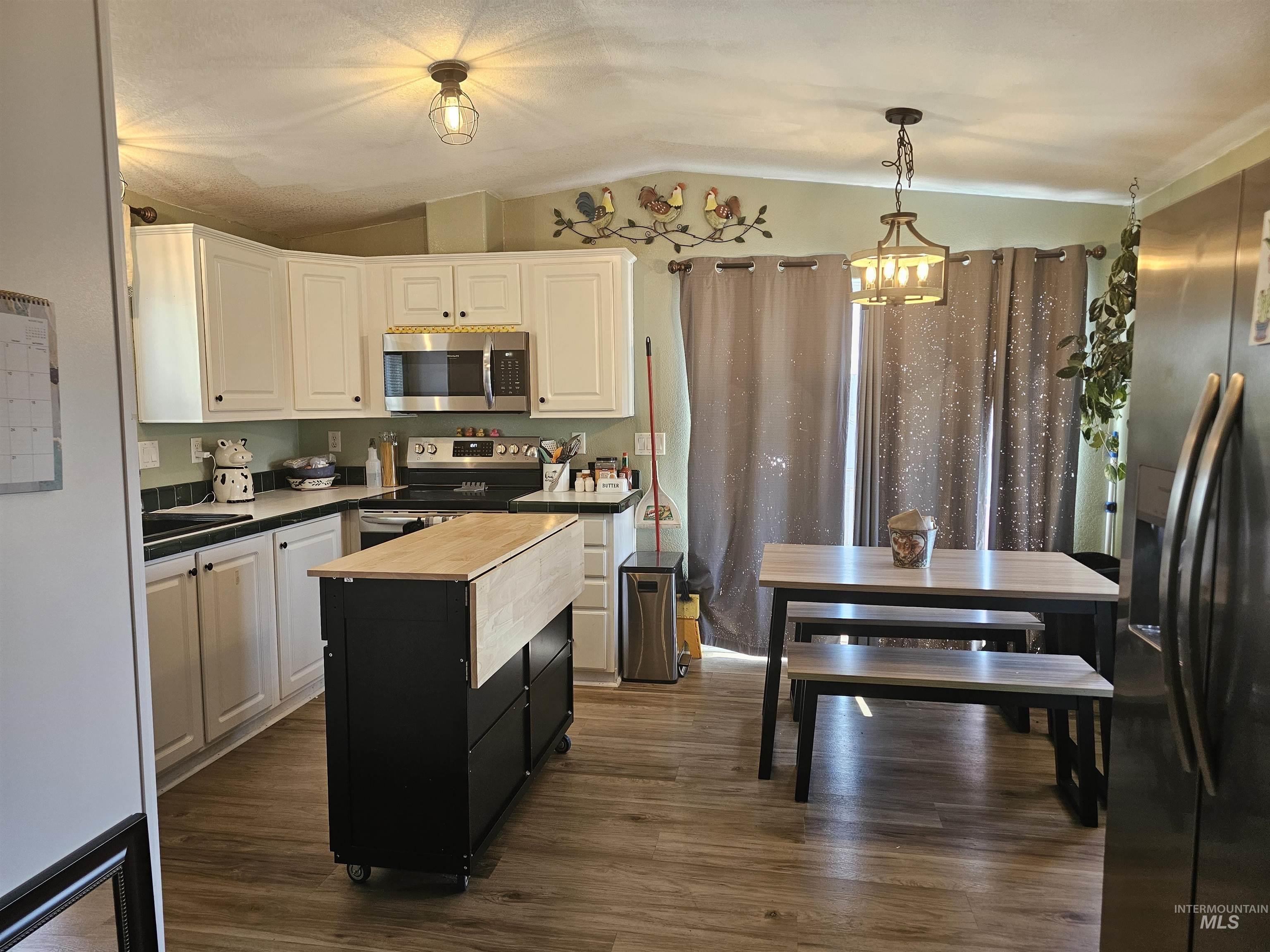 609 N Almon Property Photo 7