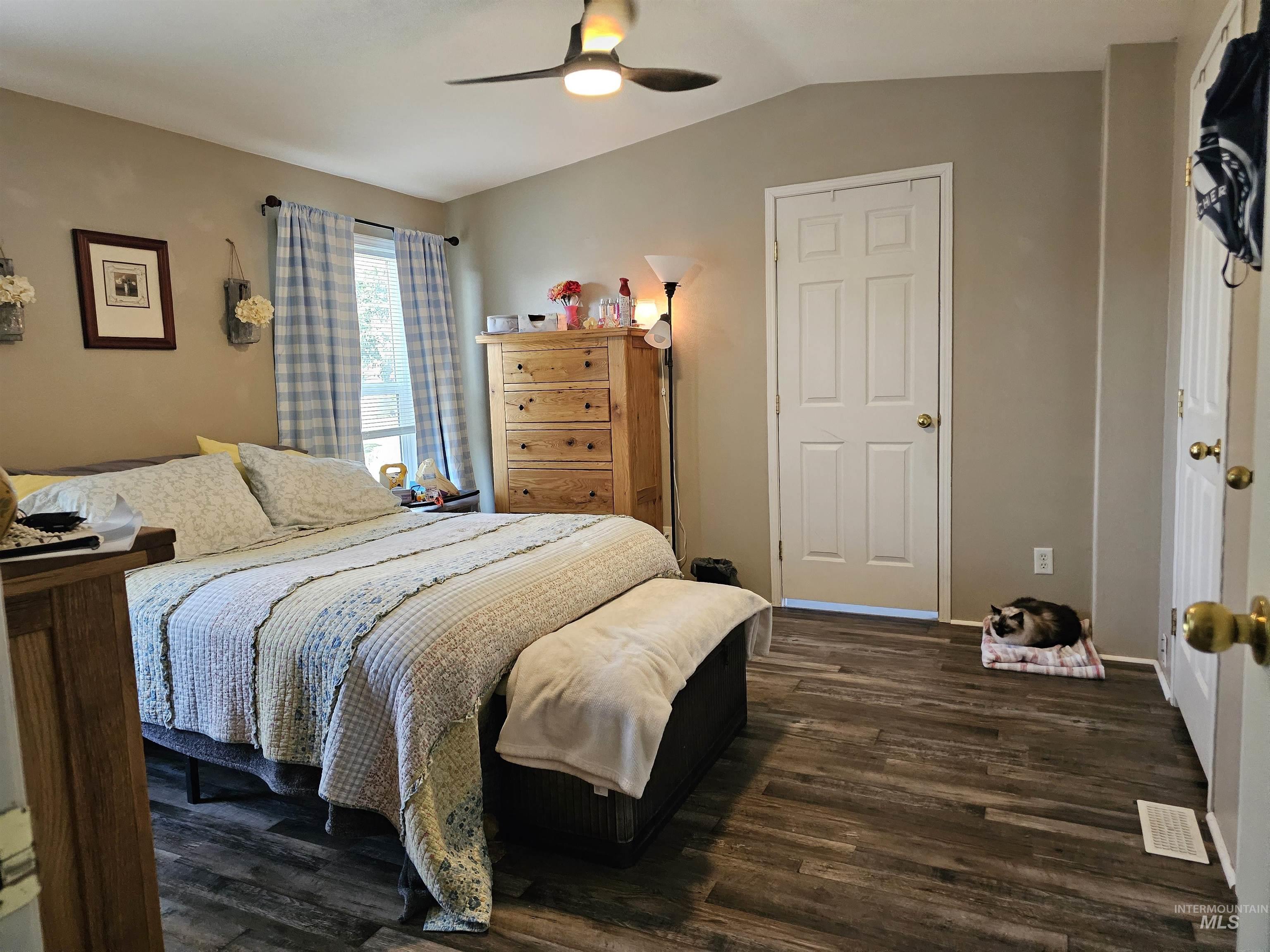 609 N Almon Property Photo 12