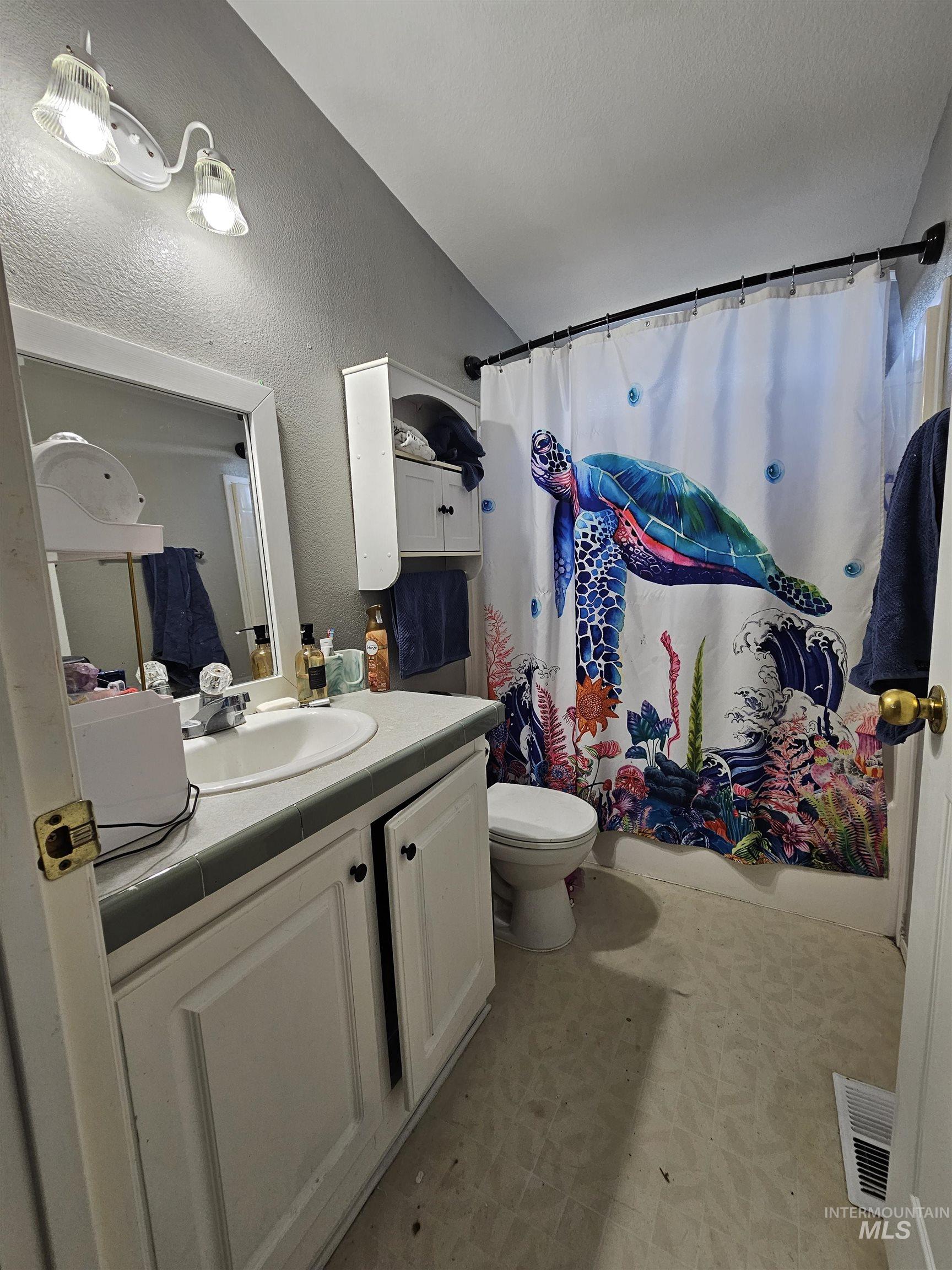 609 N Almon Property Photo 16