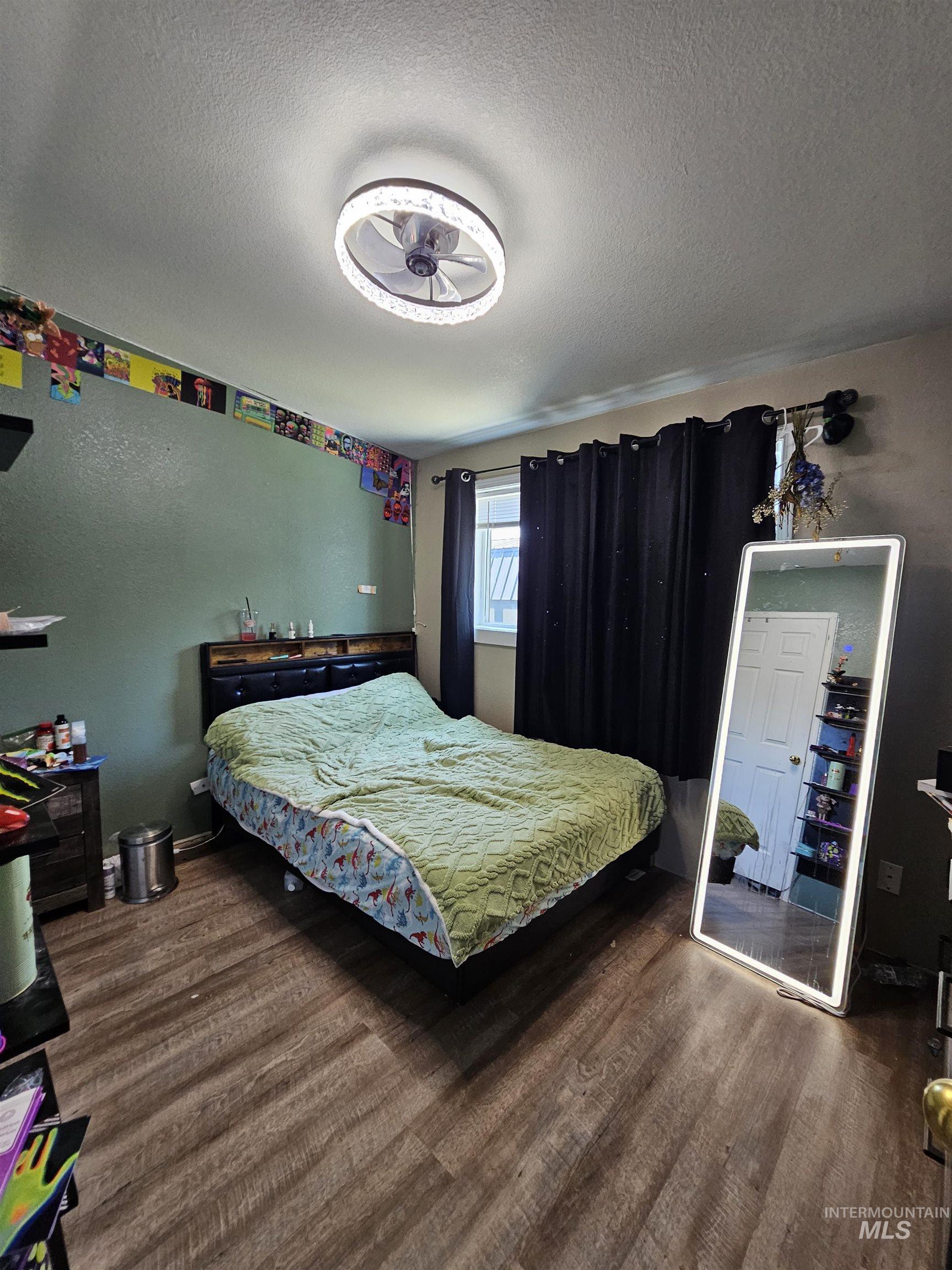 609 N Almon Property Photo 17