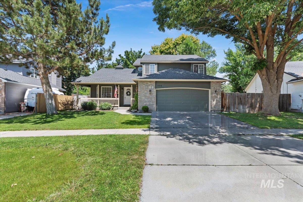 232 S Silverwood Way Property Photo 2