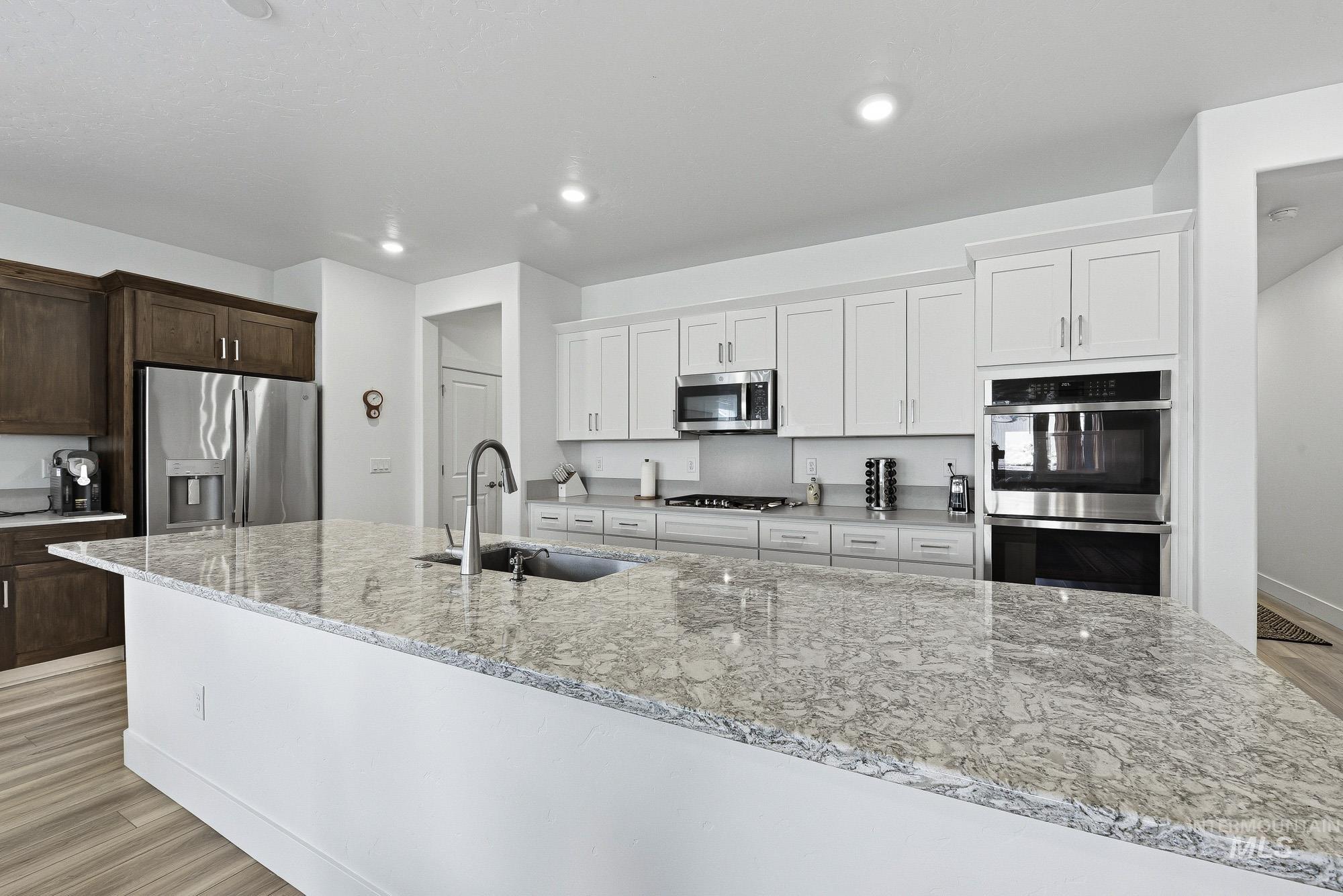 11390 Aspen Hill Dr Property Photo 10