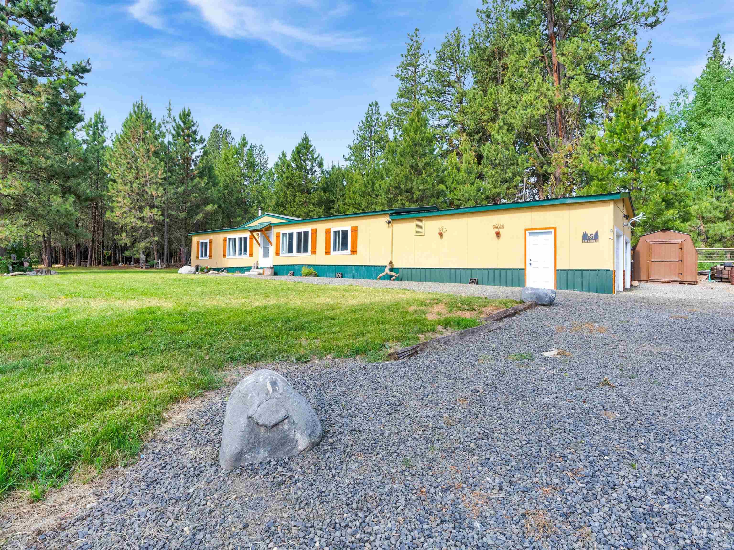 191 Bear Wallow Property Photo 2
