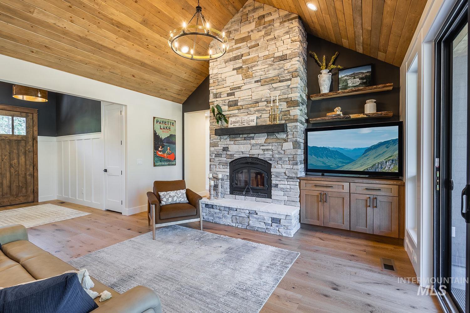 203 Sundance Property Photo 9