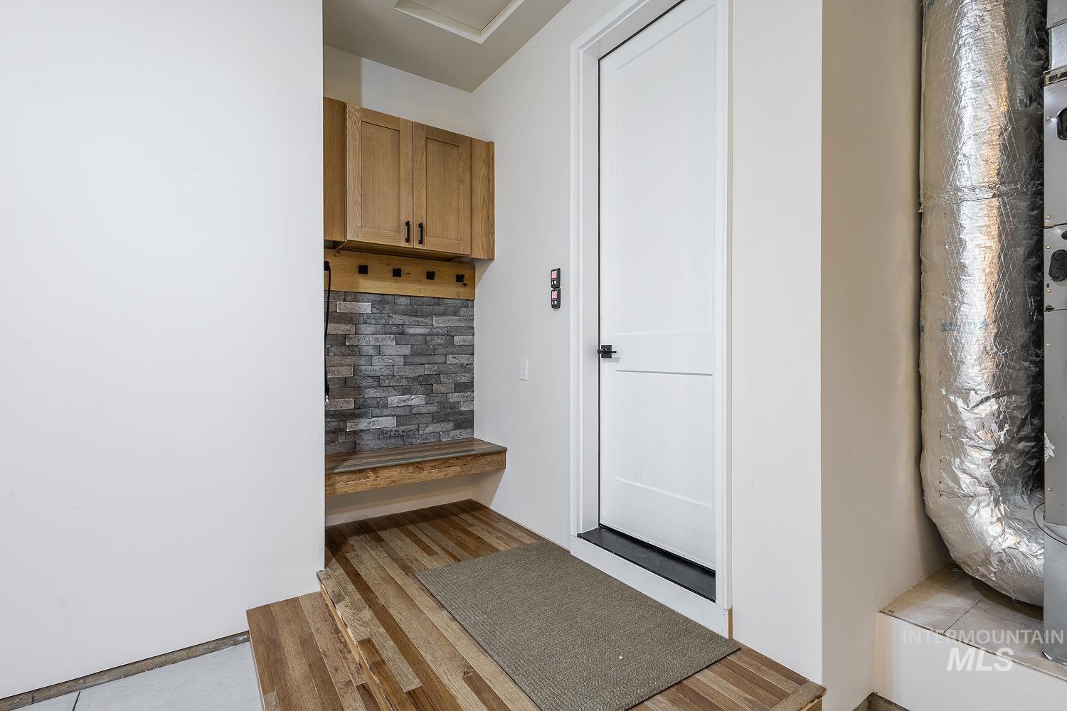 203 Sundance Property Photo 44