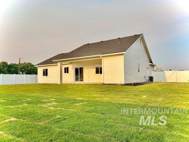 937 Sierra Street Property Photo 3