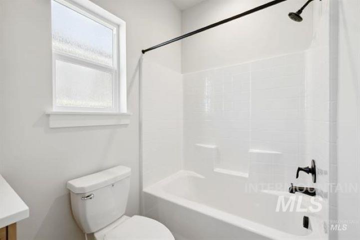 937 Sierra Street Property Photo 23