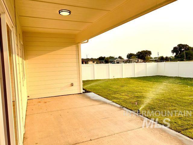 937 Sierra Street Property Photo 28