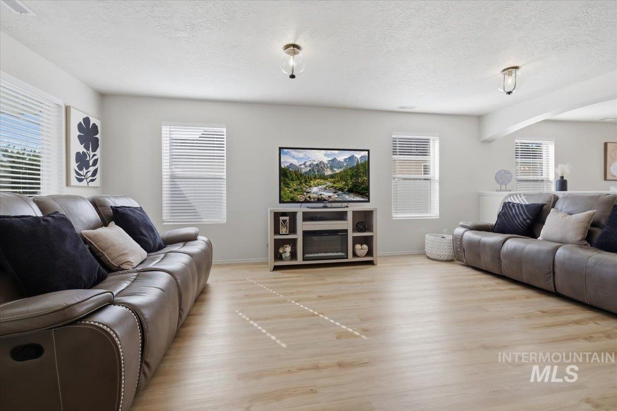 11715 Jump Creek Dr Property Photo 15