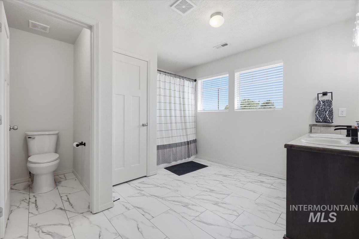 11715 Jump Creek Dr Property Photo 25