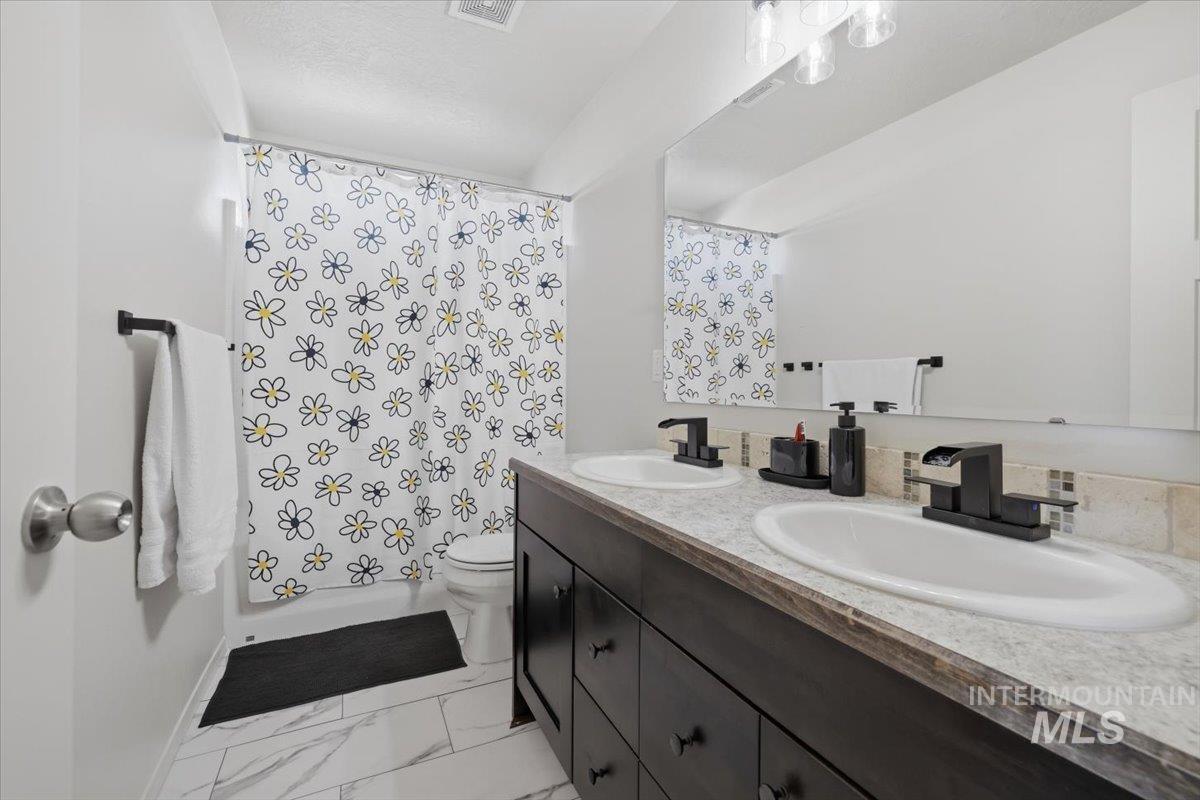 11715 Jump Creek Dr Property Photo 35